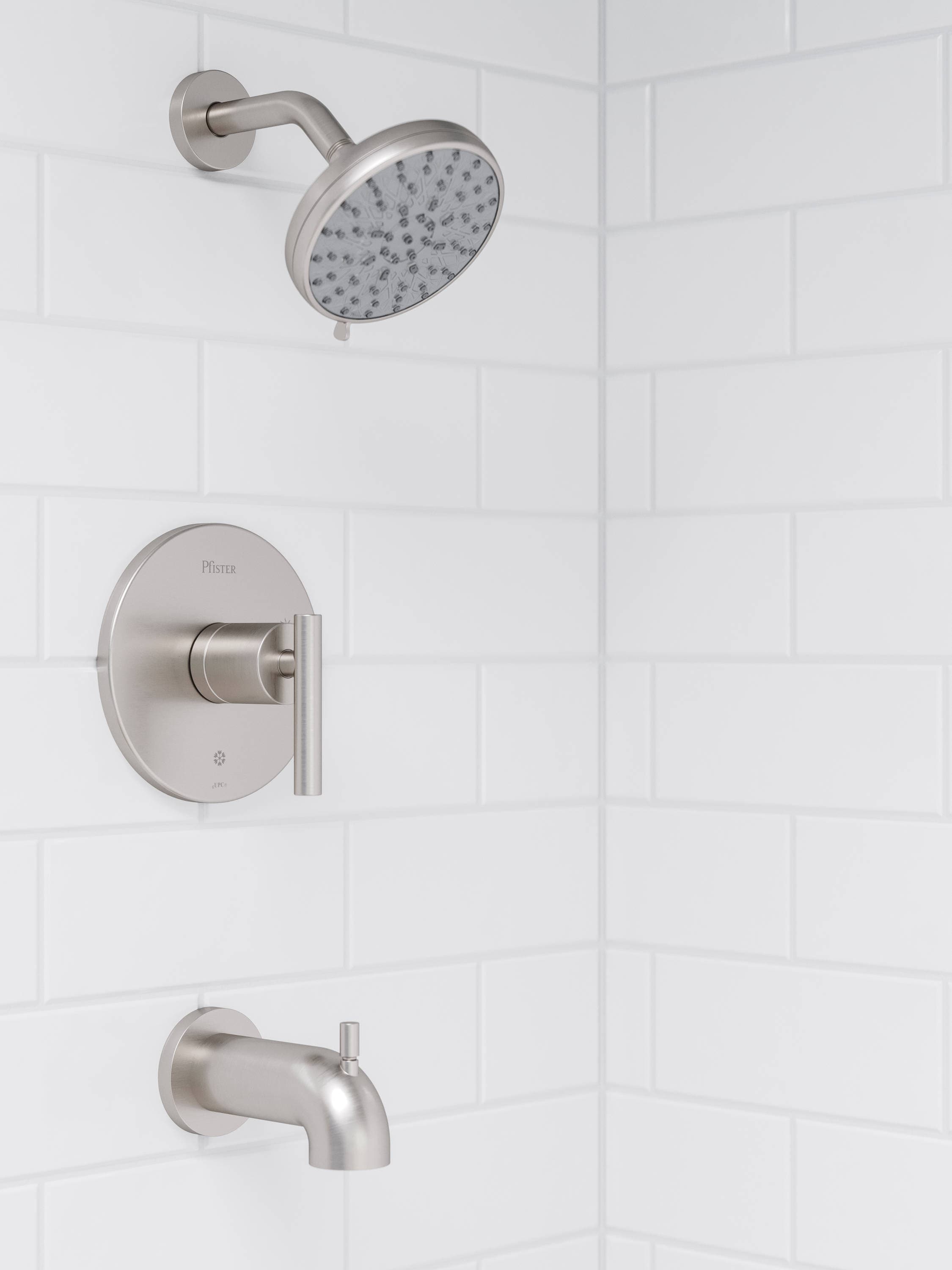 Grifo de bañera y ducha redondo de 5.59 pulgadas con válvula de 1 mango, función múltiple y defensa contra manchas en níquel cepillado Zeelan de Pfister