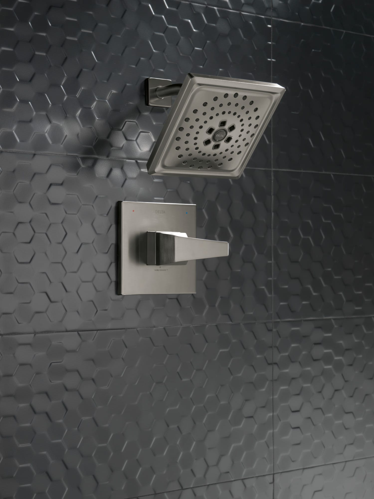 Grifo de bañera y ducha Delta Trillian Lumicoat Níquel Pulido de 1 manija, multifunción de 7.625 pulgadas cuadradas - Modelo T14243-PN-PR
