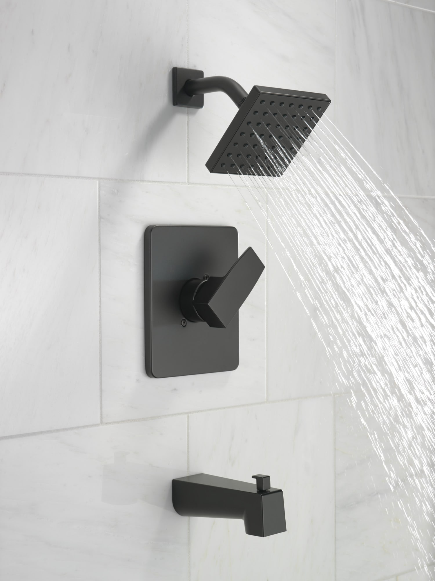Mezcladora de bañera y regadera cuadrada de 5 pulgadas con acabado mate negro y una sola manija moderna Delta T14467-BL-PP