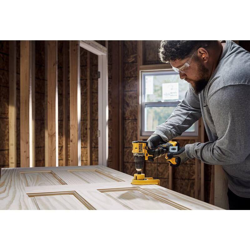 Kit de Taladro/Atornillador Compacto Inalámbrico DEWALT ATOMIC de 20 Voltios con Batería de Iones de Litio de 2.0Ah, Cargador y Bolsa - DCD794D1
