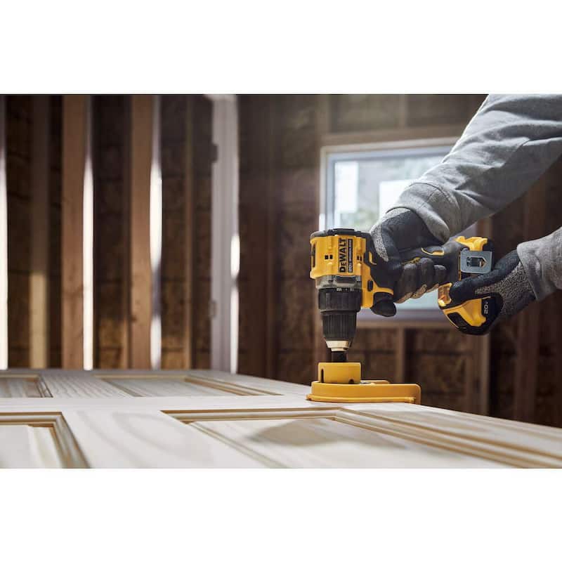 Kit de Taladro/Atornillador Compacto Inalámbrico DEWALT ATOMIC de 20 Voltios con Batería de Iones de Litio de 2.0Ah, Cargador y Bolsa - DCD794D1