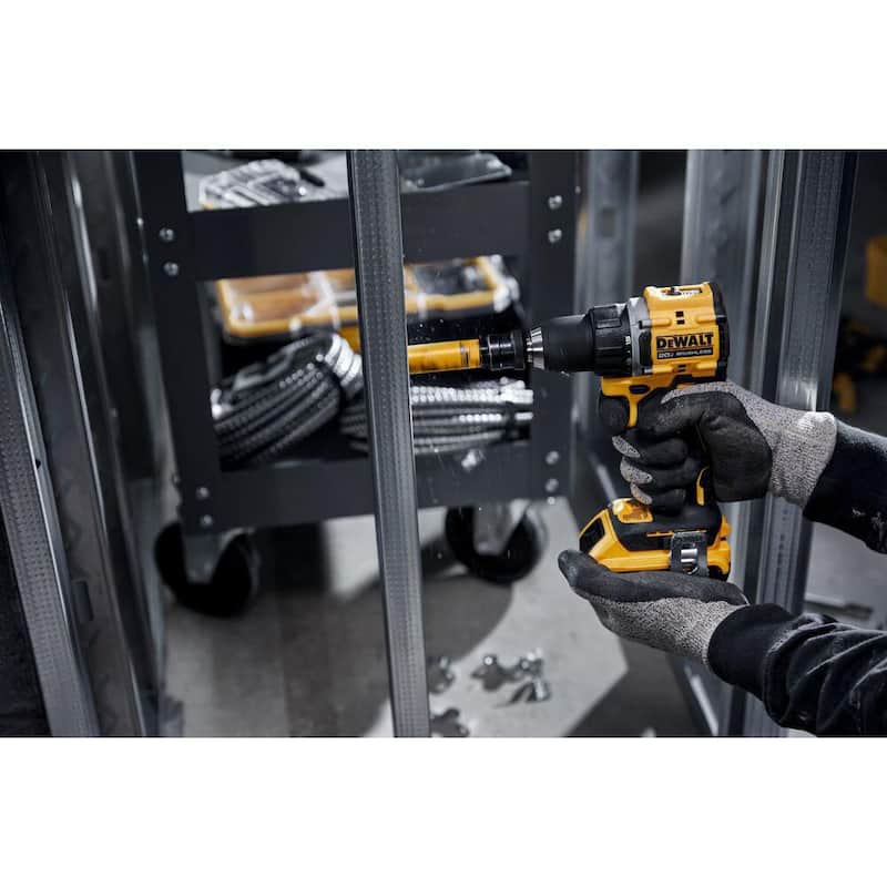 Kit de Taladro/Atornillador Compacto Inalámbrico DEWALT ATOMIC de 20 Voltios con Batería de Iones de Litio de 2.0Ah, Cargador y Bolsa - DCD794D1