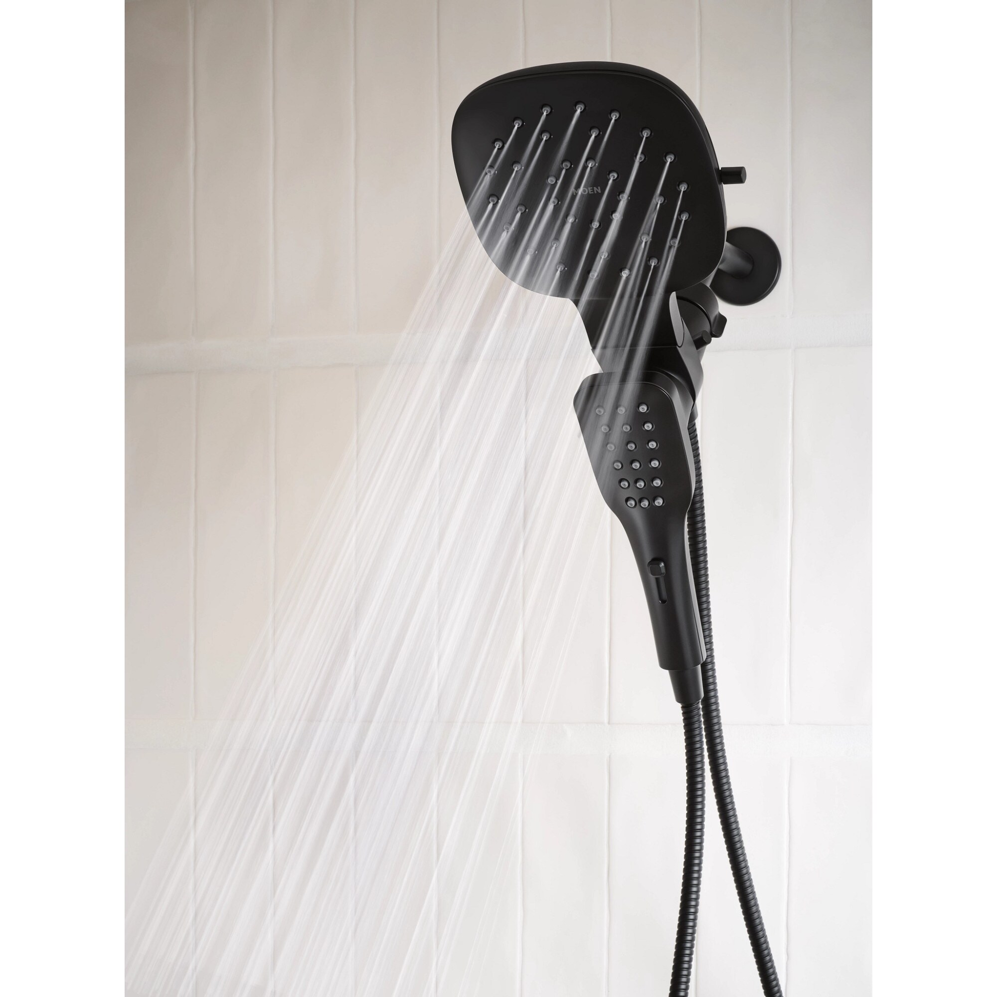 Grifo de Bañera y Ducha Cuadrado Multifuncional en Negro Mate de Moen (Válvula no incluida, se vende por separado)