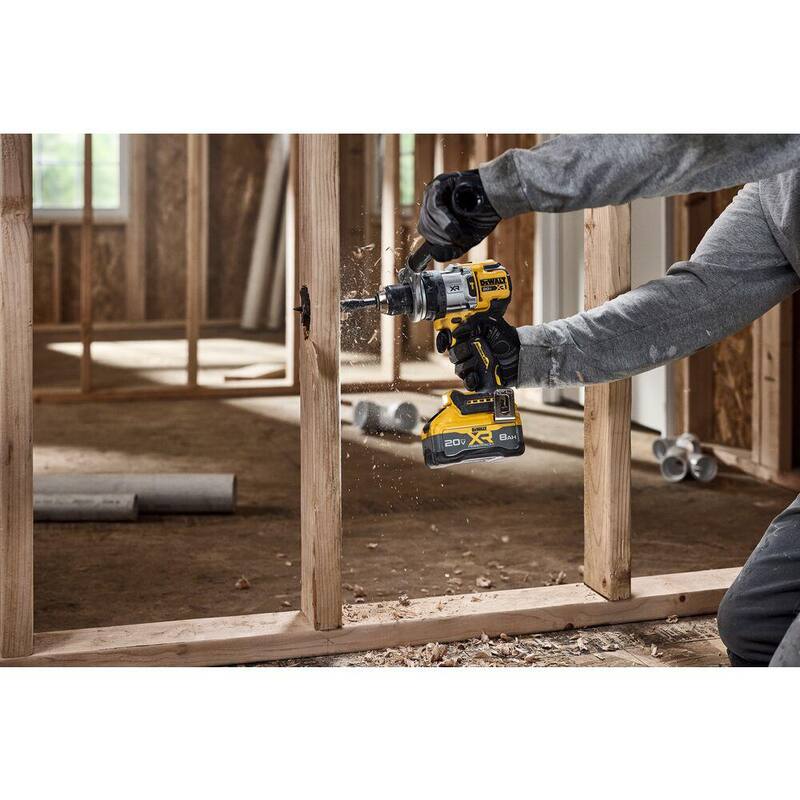 Juego de taladro percutor inalámbrico DEWALT 20V XR de ion de litio con batería de 8.0 Ah, cargador y bolso de kit - DCD1007WW1