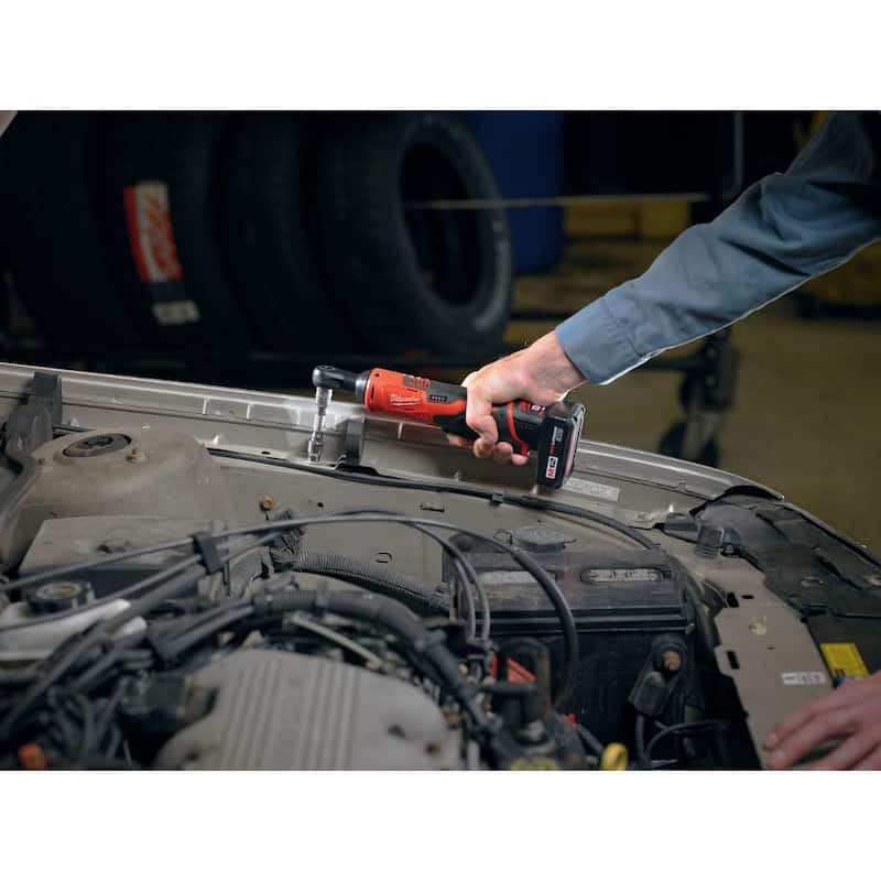 Milwaukee M12 FUEL 12-Volt Lithium-Ion Brushless Cordless 1/2 in. Drill Driver Kit with M12 3/8 in. Ratchet - 3403-22-2457-20

Milwaukee M12 FUEL 12-Volt Litio-Ion sin escobillas inalámbrico de 1/2 pulgadas. Juego de taladro con controlador M12 de 3/8 pulgadas. - 3403-22-2457-20