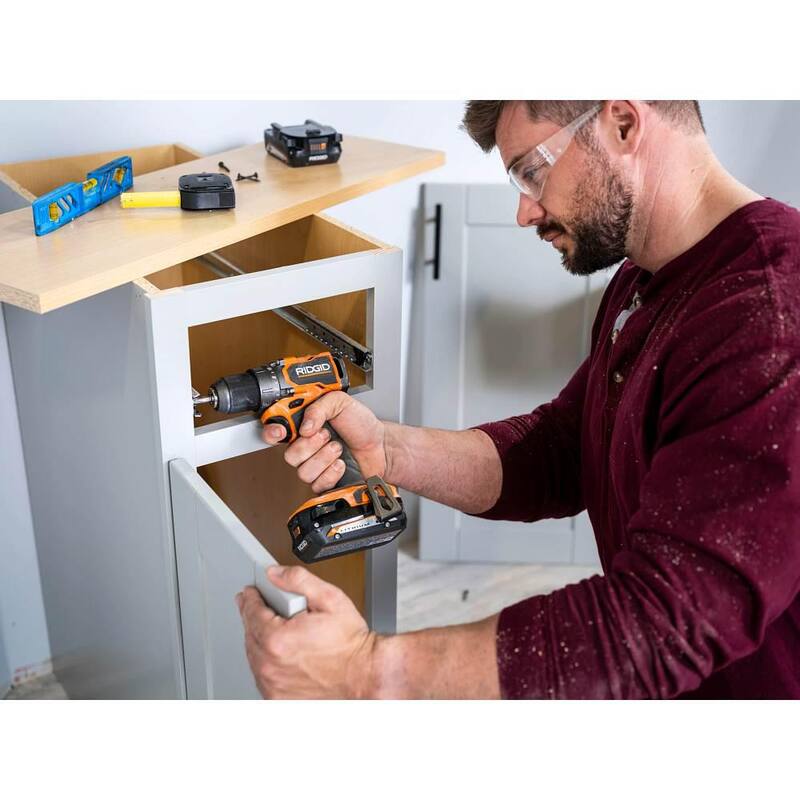 Juego de taladro/destornillador inalámbrico sin escobillas RIDGID 18V SubCompact de 1/2 pulgadas con (2) baterías de 2.0 Ah, cargador y bolsa de herramientas - R87012K