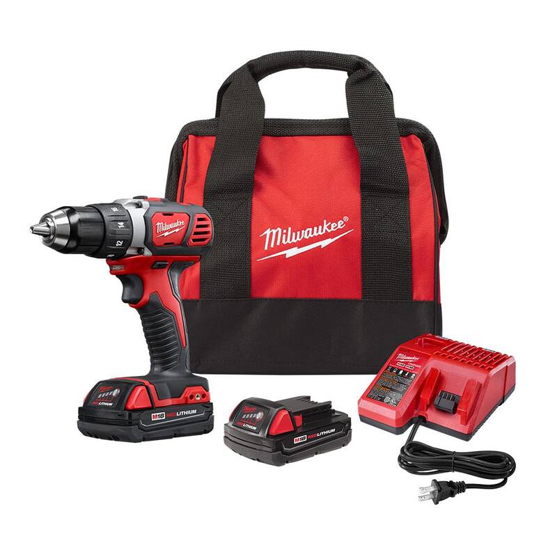 Juego de taladro inalámbrico Milwaukee M18 18V de 1/2 pulgada con baterías de 1.5Ah, cargador y estuche suave - 2606-22CT.