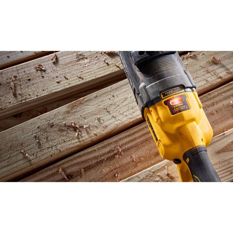 DEWALT 20V Taladro compacto inalámbrico sin escobillas de 1/2 pulgadas para montantes y vigas con ventaja FLEXVOLT (Herramienta solamente) - DCD444B