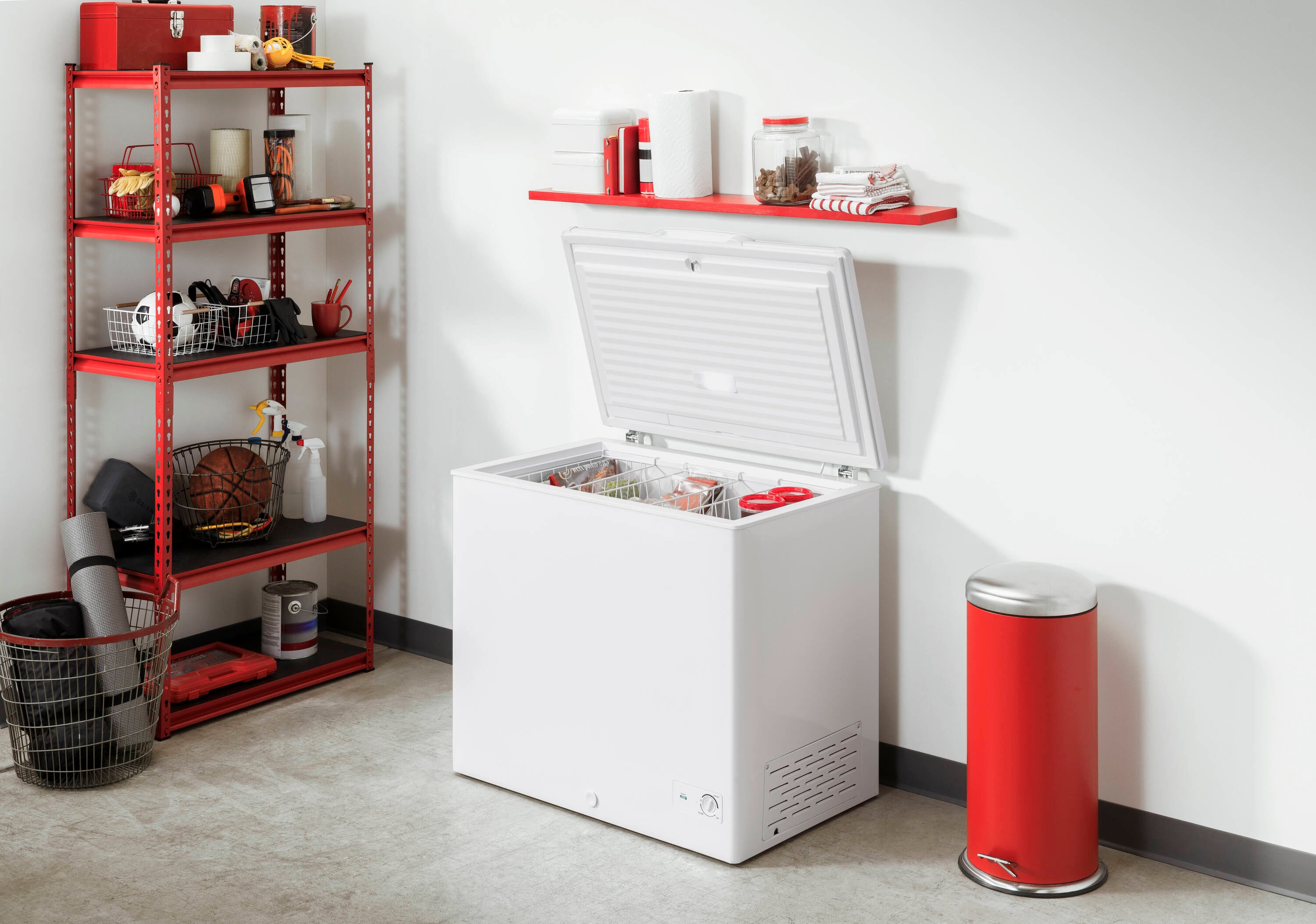 Congelador de Pecho de 8.8 pies cúbicos Hotpoint Convertible a Refrigerador (Blanco) HCM9QWWW
