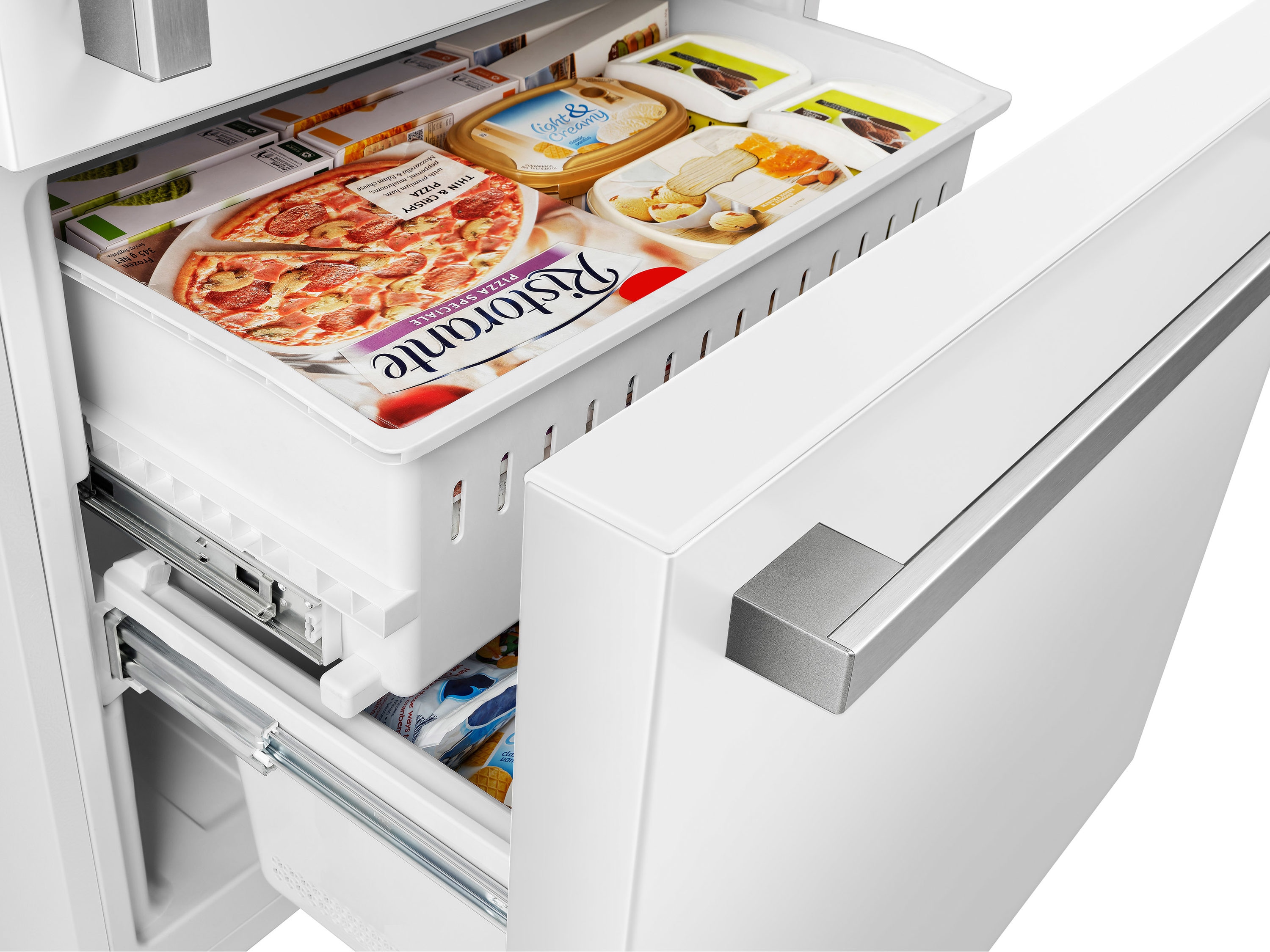 Refrigerador Hisense de 17.2 pies cúbicos de Profundidad de Mostrador con Congelador Inferior en color Blanco (Certificado ENERGY STAR) HRB171N6AWE