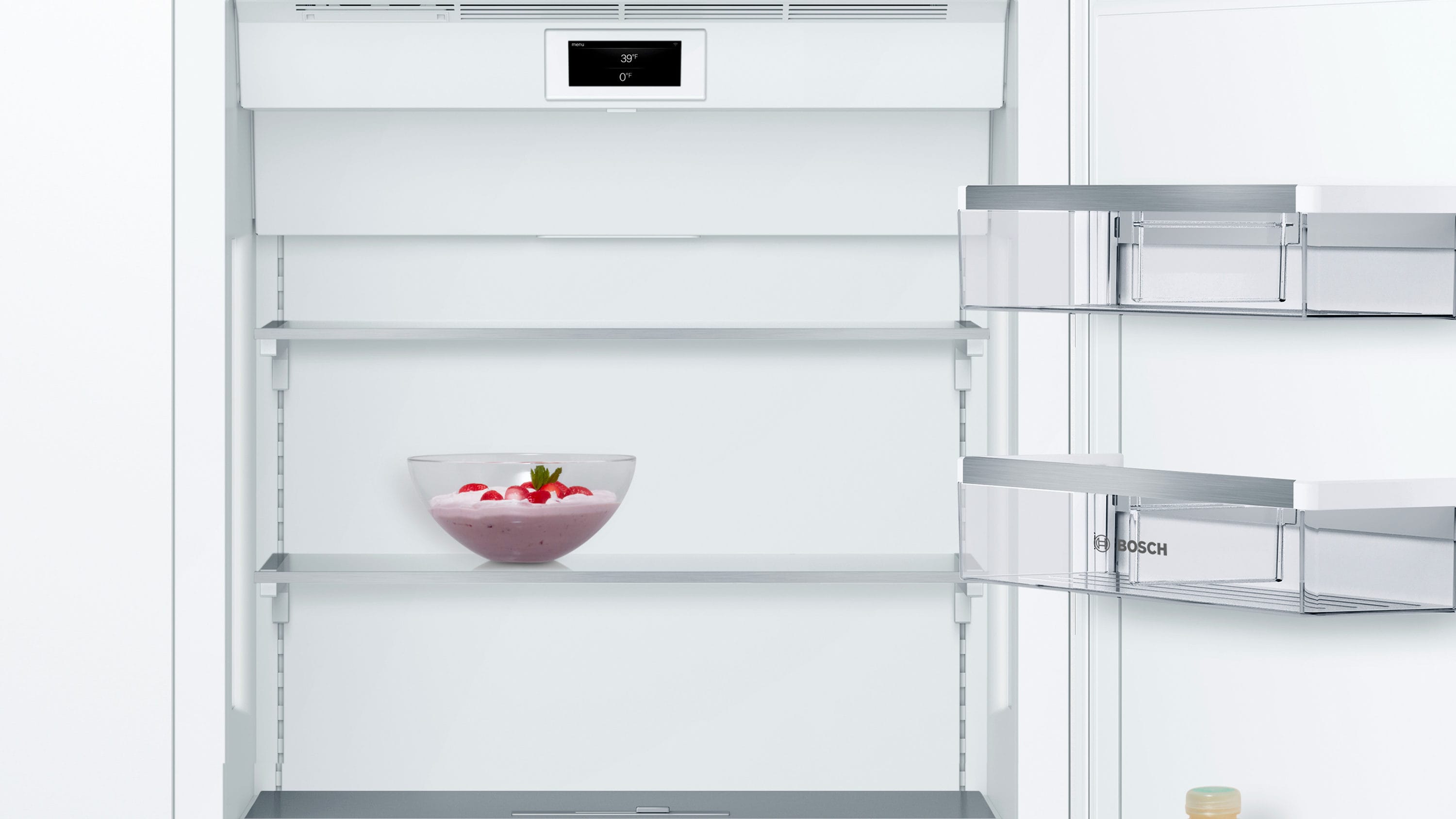 Refrigerador empotrado de profundidad de mostrador de 16 pies cúbicos de la serie Bosch Benchmark con congelador inferior y fabricador de hielo (Multi) certificado ENERGY STAR B30IB905SP