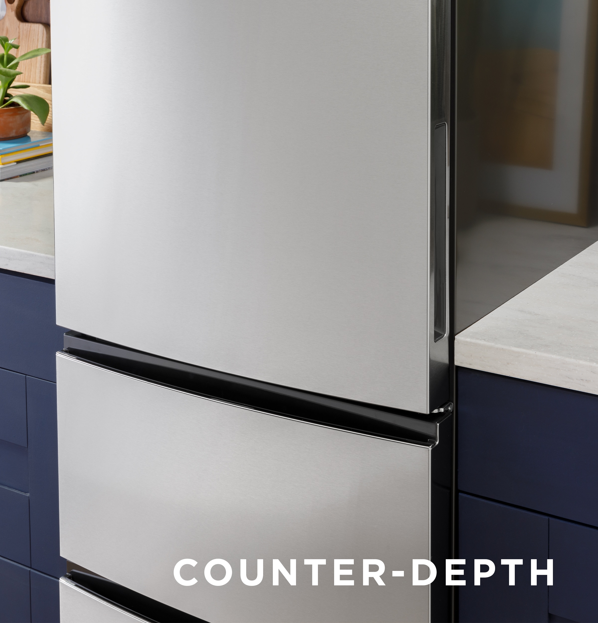 Refrigerador de fondo congelador GE de 11.9 pies cúbicos, con opción de fabricador de hielo (se vende por separado) en acero inoxidable certificado ENERGY STAR GLE12HSPSS