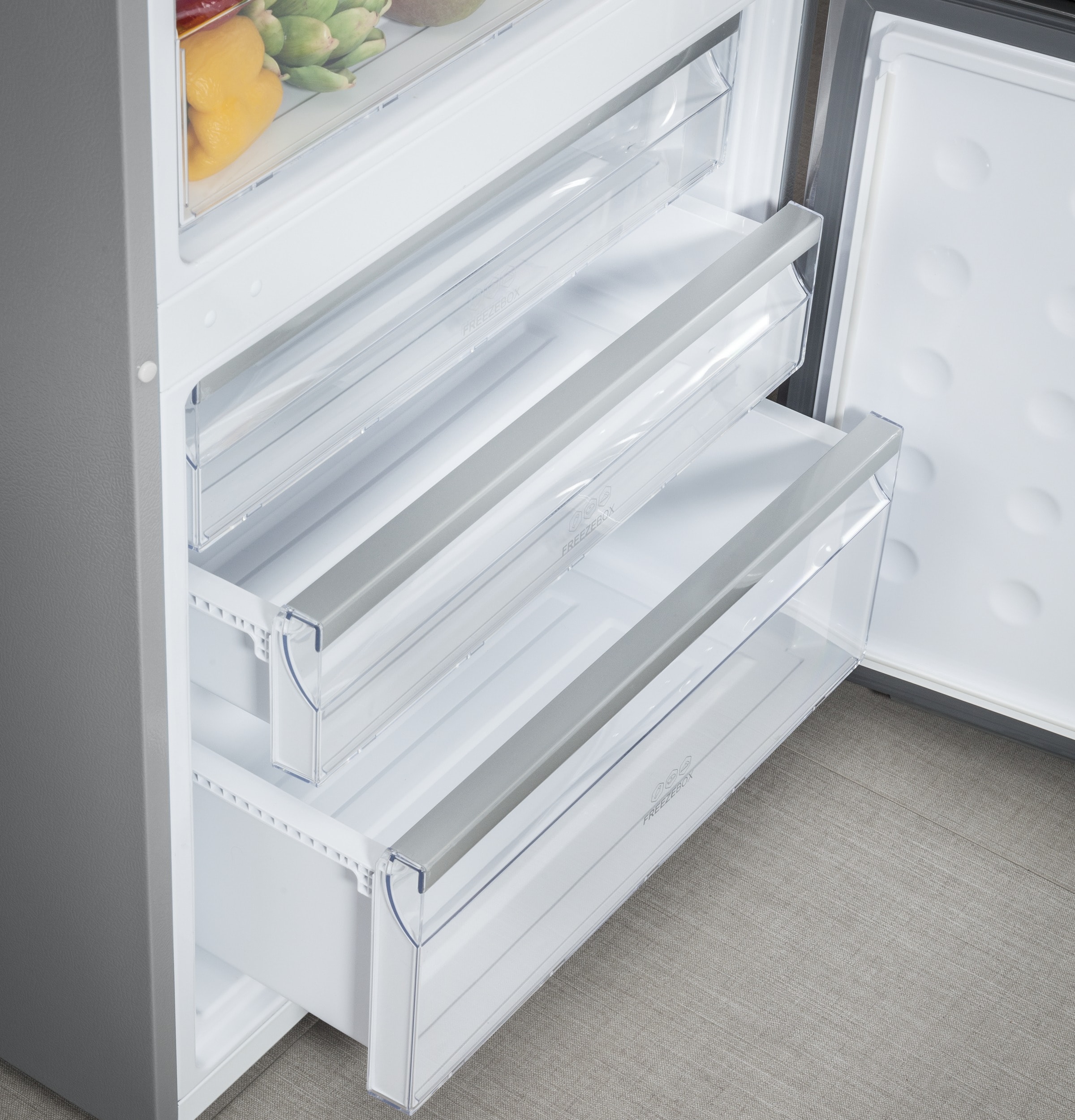 Refrigerador de fondo congelador estándar de 15 pies cúbicos de acero inoxidable - Certificado ENERGY STAR