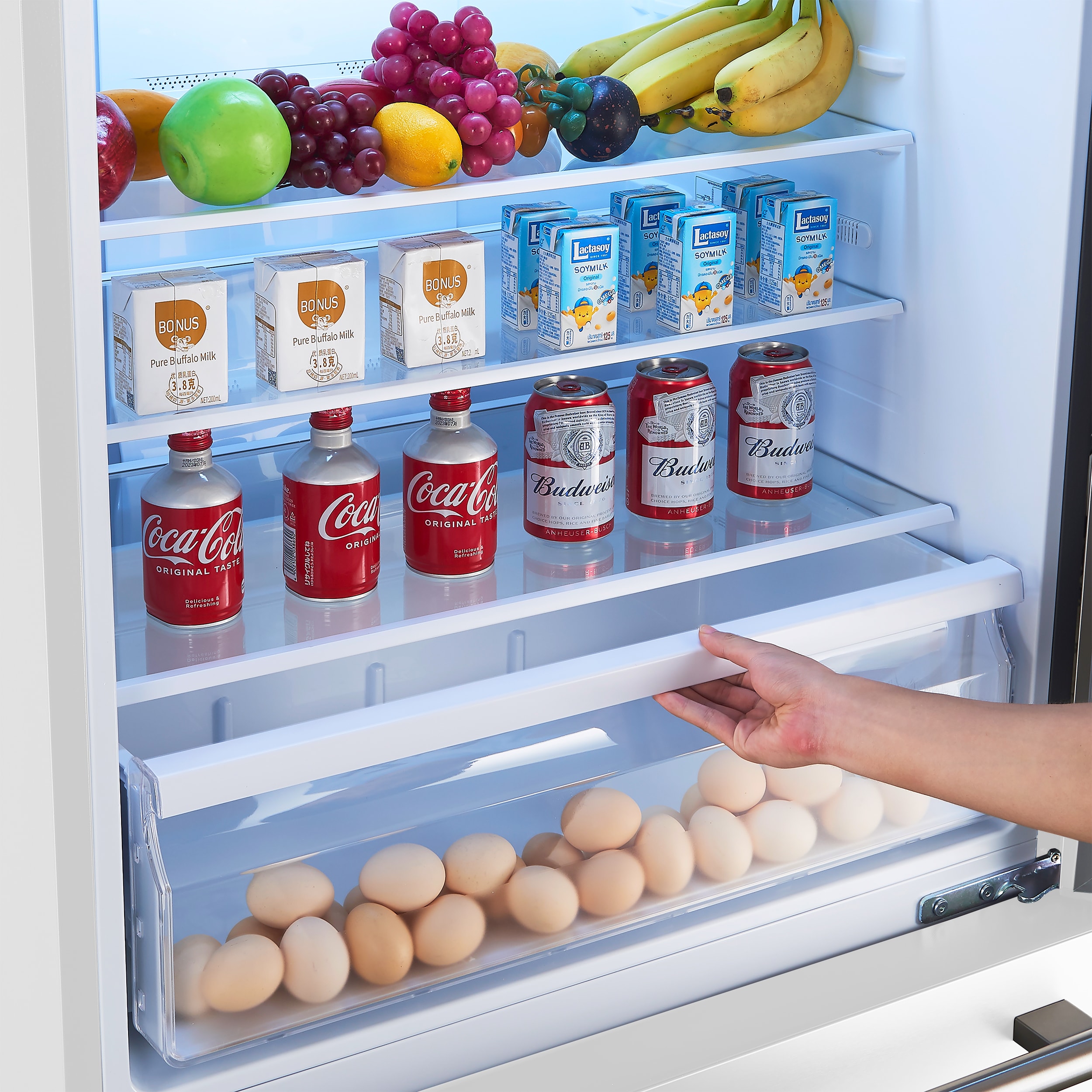Refrigerador con congelador inferior de profundidad de mostrador de 17.2 pies cúbicos en color blanco, certificado ENERGY STAR