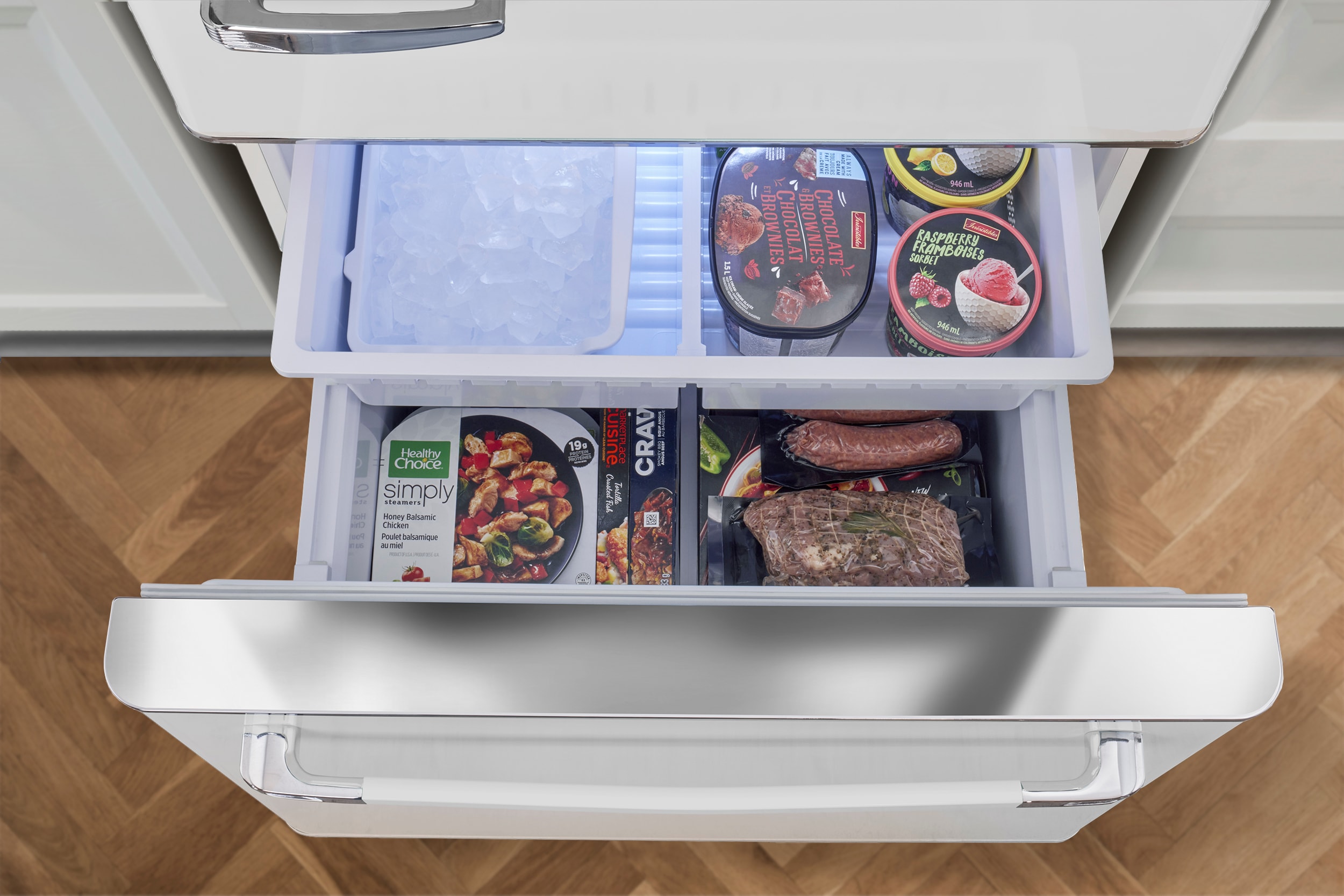 Refrigerador Retro Clásico ÚNICO de 17.7 Pies Cúbicos con Congelador Inferior y Hacedor de Hielo (Blanco Malvavisco) Certificado ENERGY STAR UGP-510L W AC