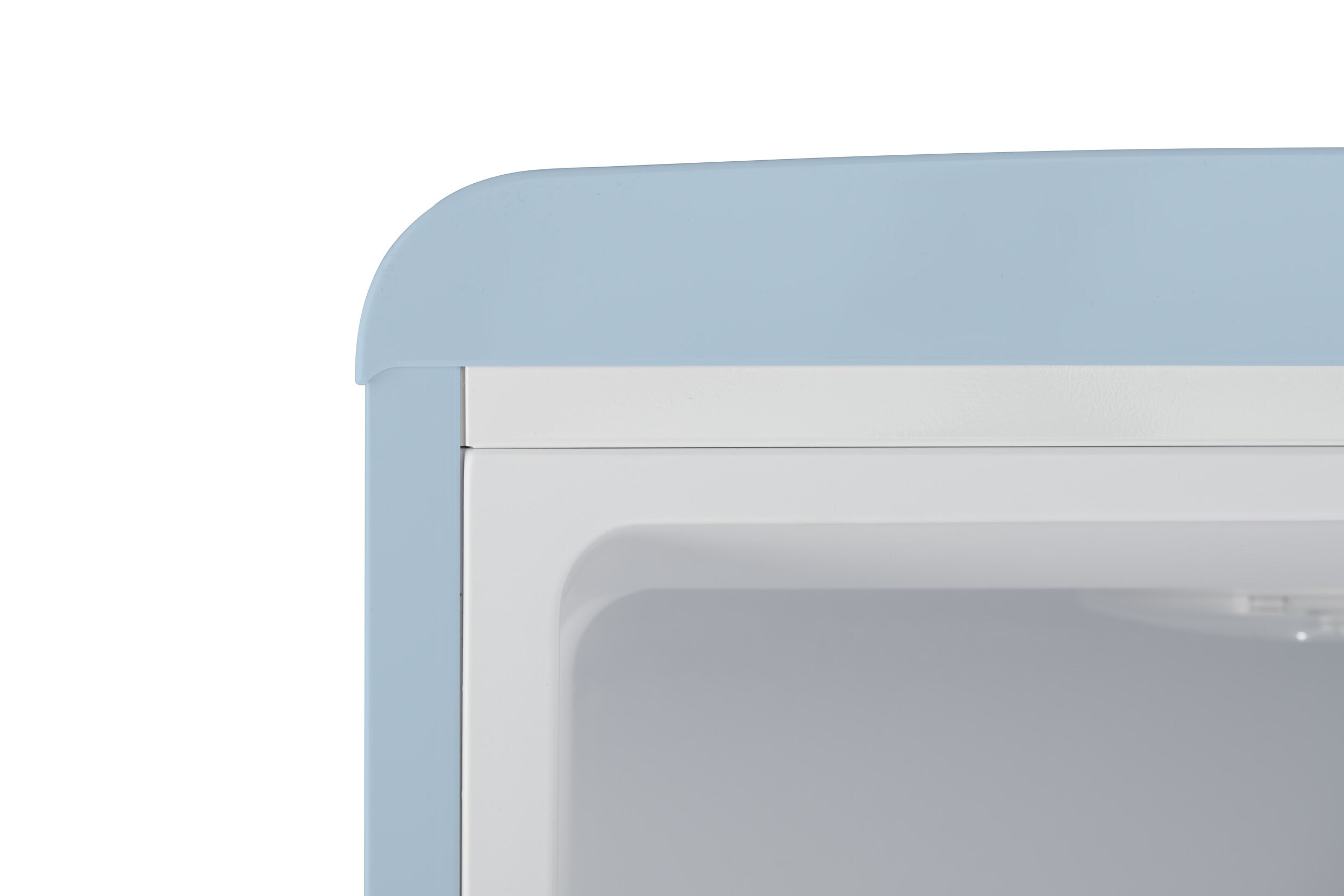 Refrigerador Retro FF1 de 7 pies cúbicos con congelador inferior de profundidad estándar en color azul claro con certificación ENERGY STAR