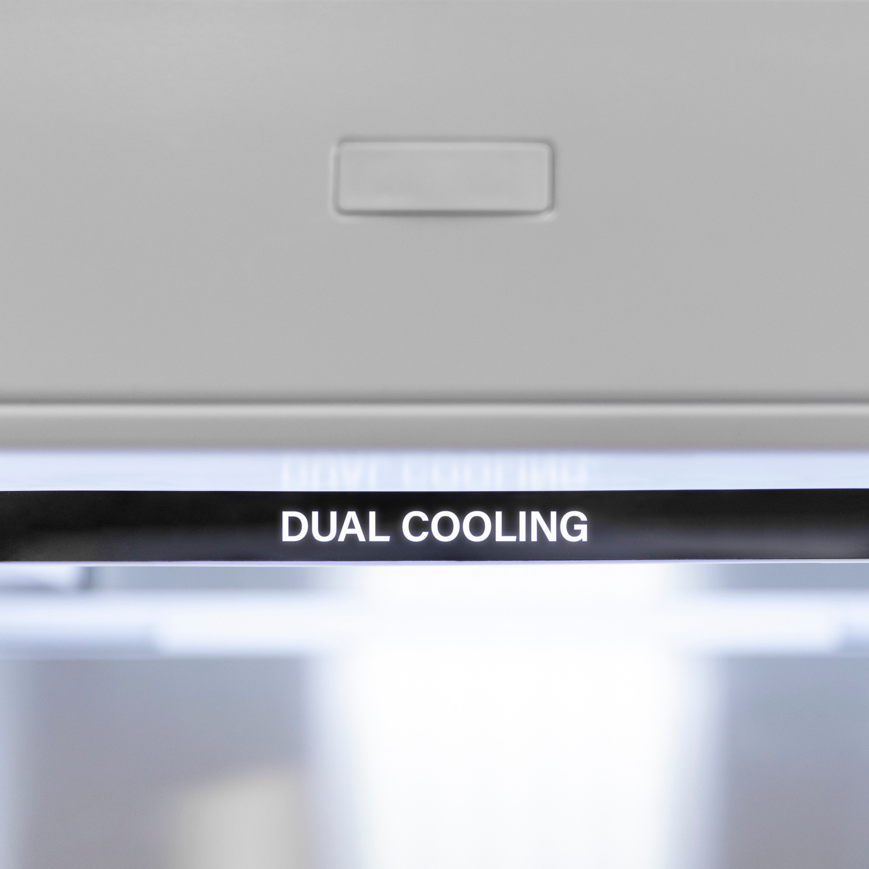 Refrigerador empotrado de congelador inferior de 16.1 pies cúbicos de ZLINE KITCHEN & BATH con fabricador de hielo (listo para panel) Certificado ENERGY STAR RBIVZ-30-G