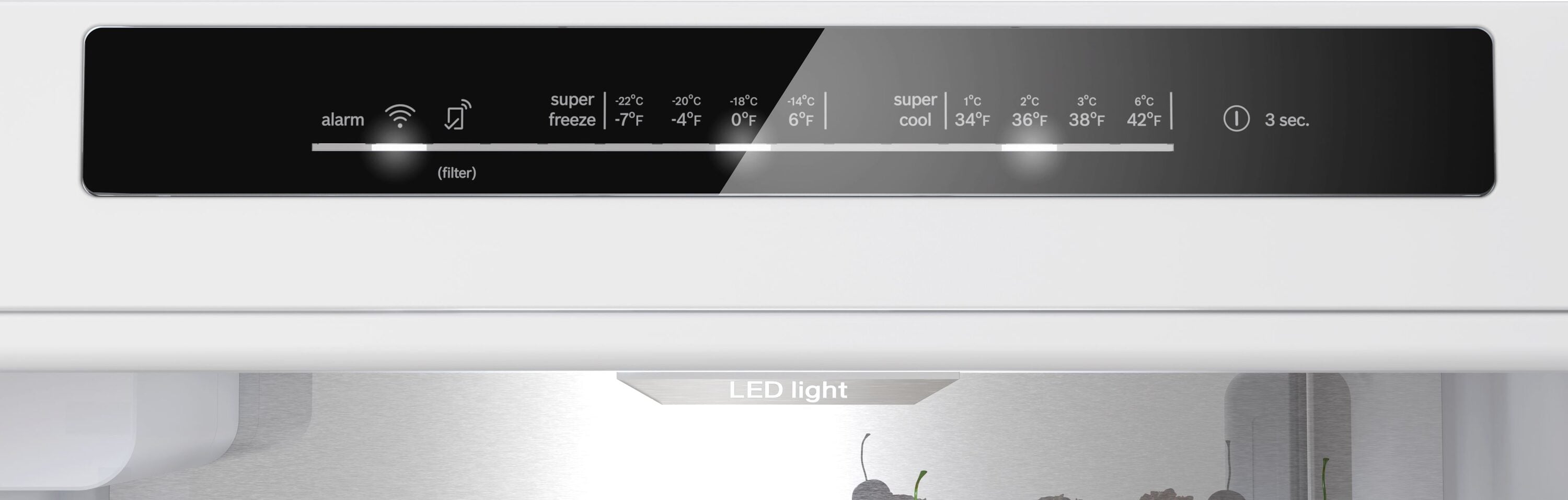Refrigerador empotrado de fondo congelador, fabricante de hielo y certificación ENERGY STAR de la serie 800 de Bosch de acero inoxidable con una capacidad de 12.8 pies cúbicos.