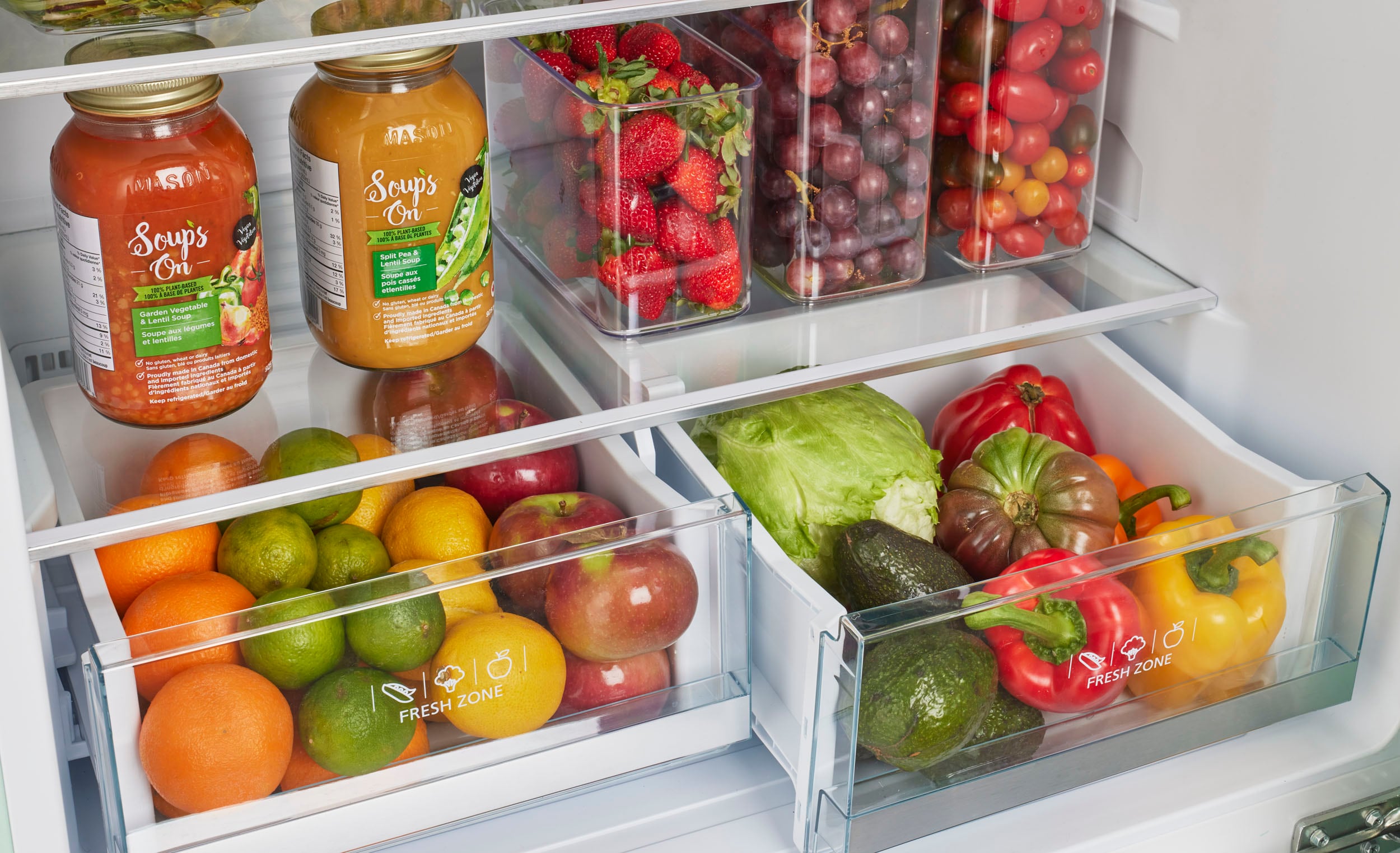 Refrigerador Único Clásico Retro de Profundidad de Mostrador de 17.7 pies cúbicos con Fabricador de Hielo (Negro Medianoche) Certificado ENERGY STAR UGP-510L B AC