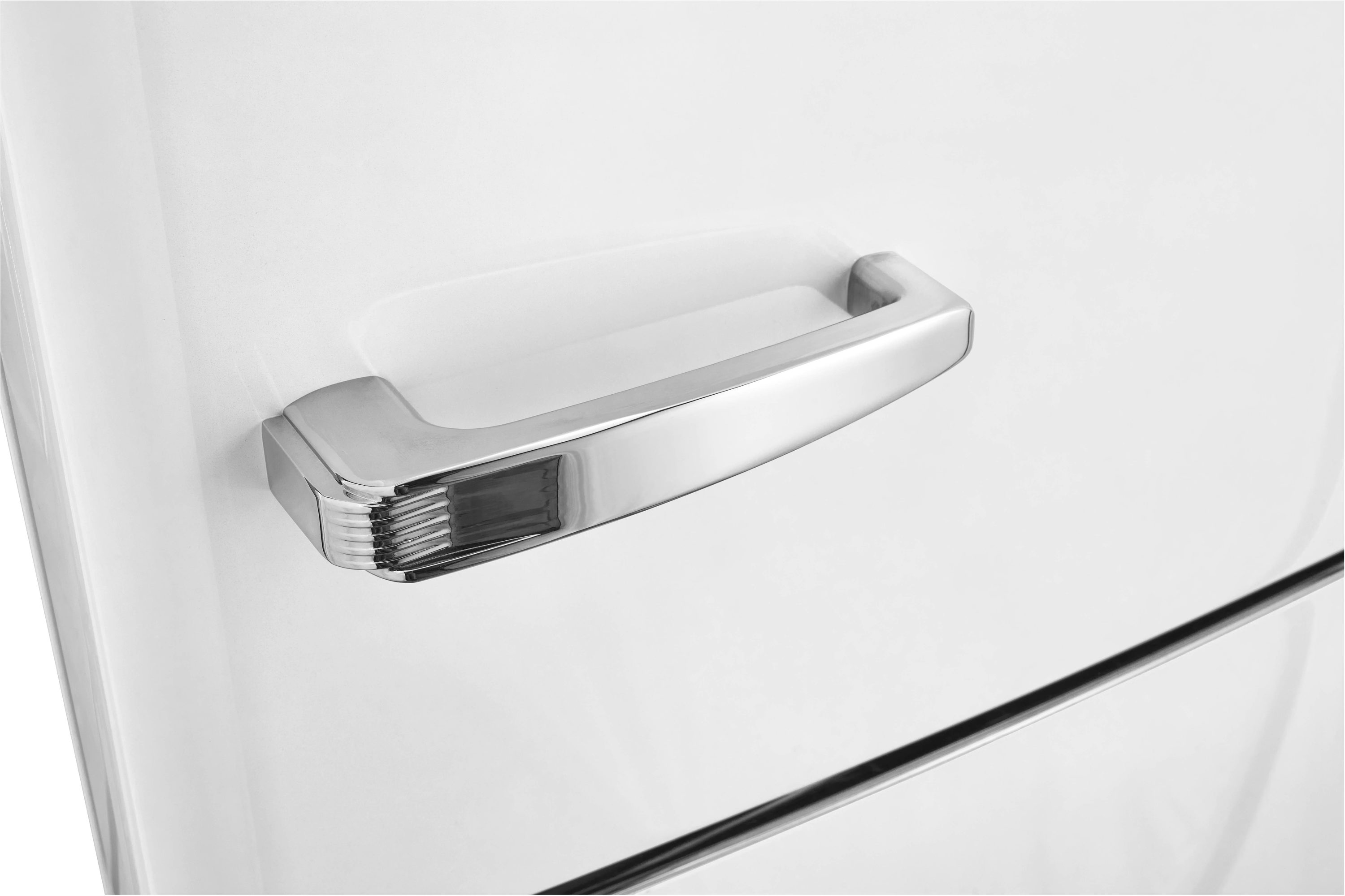 Refrigerador Retro Clásico ÚNICO de 11.7 pies cúbicos con congelador inferior de profundidad de mostrador en color Malvavisco Blanco - Certificado ENERGY STAR UGP-330L W AC