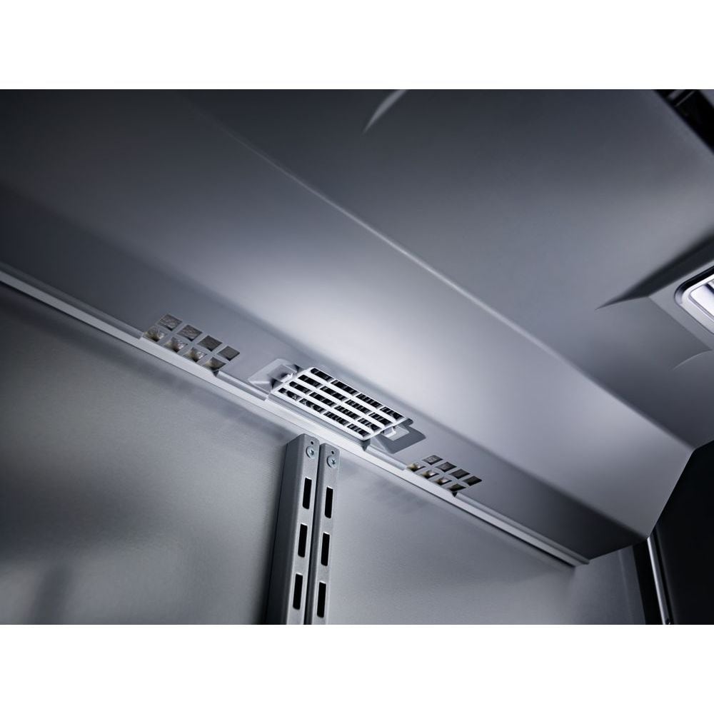 Refrigerador empotrado de fondo con congelador inferior de 20.9 pies cúbicos de KitchenAid con máquina de hielo (Acero inoxidable) Certificado ENERGY STAR KBBR306ESS