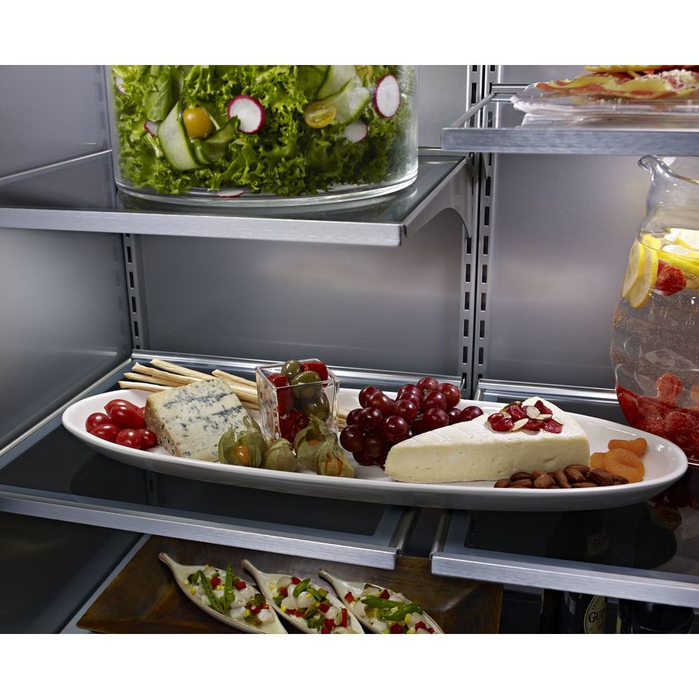 Refrigerador empotrado de fondo con congelador inferior de 20.9 pies cúbicos de KitchenAid con máquina de hielo (Acero inoxidable) Certificado ENERGY STAR KBBR306ESS