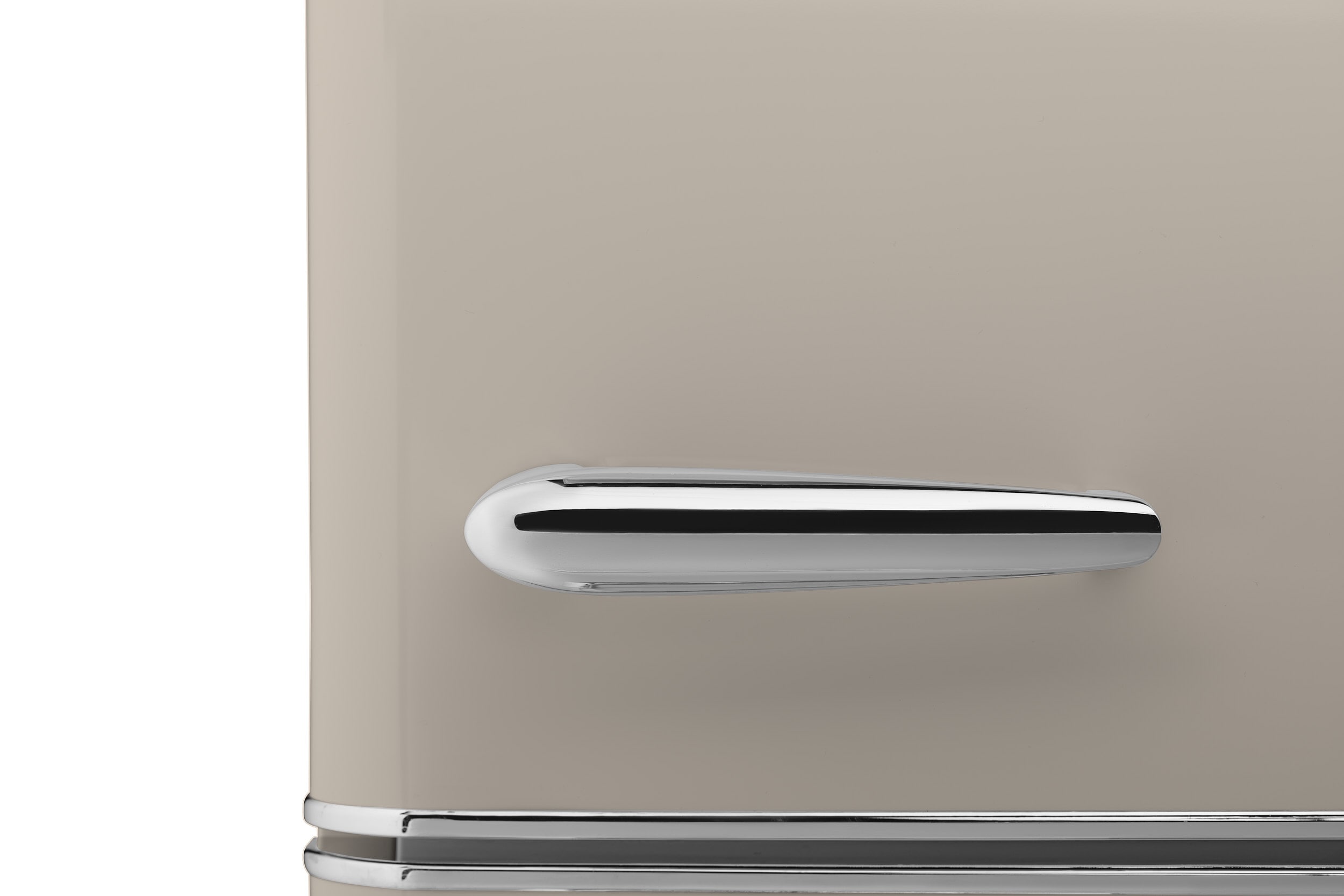 Refrigerador de fondo congelador estándar de 7 pies cúbicos en Butter cream retro iio FF1, certificado ENERGY STAR - MRB192-07IOBC
