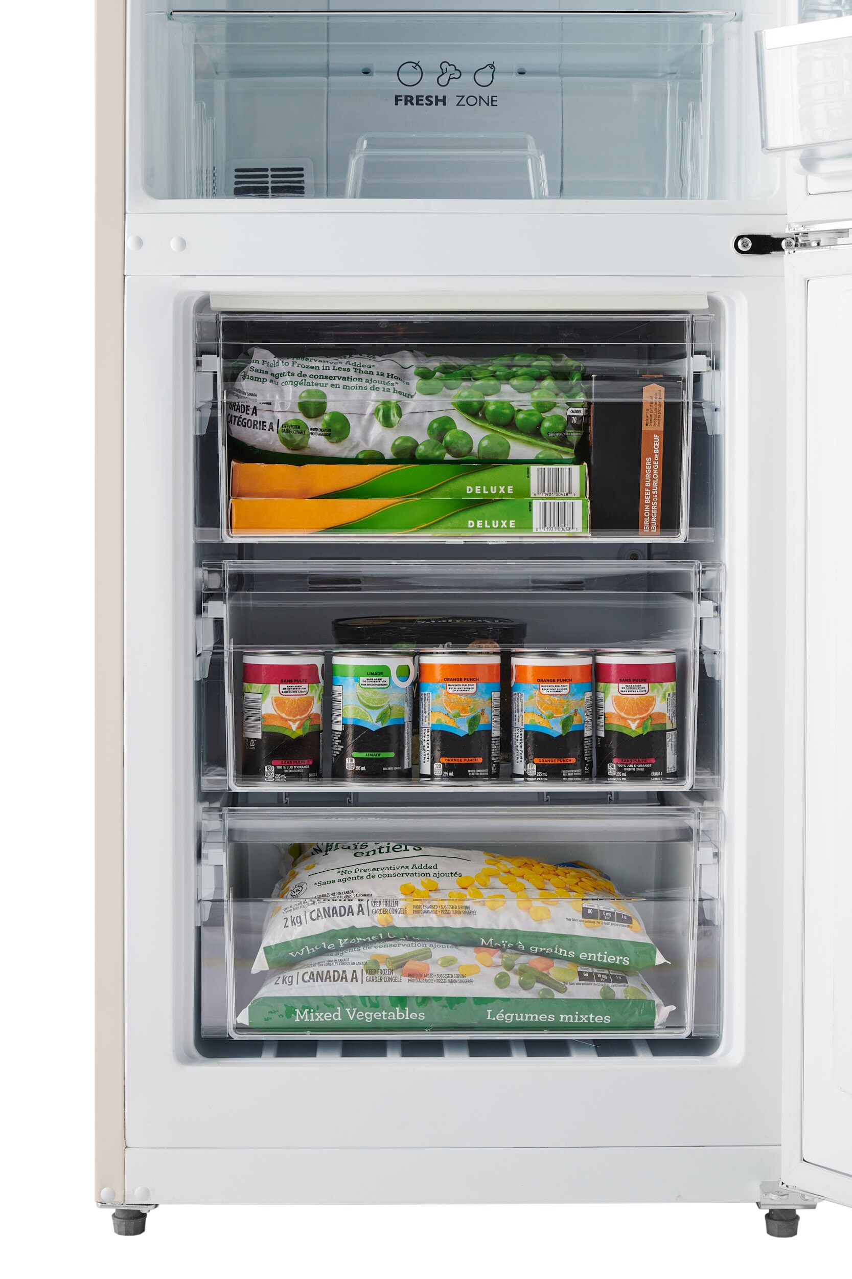 Refrigerador Retro-Mod RM1 de 11 pies cúbicos con congelador en la parte inferior de profundidad estándar en color crema (certificado ENERGY STAR)