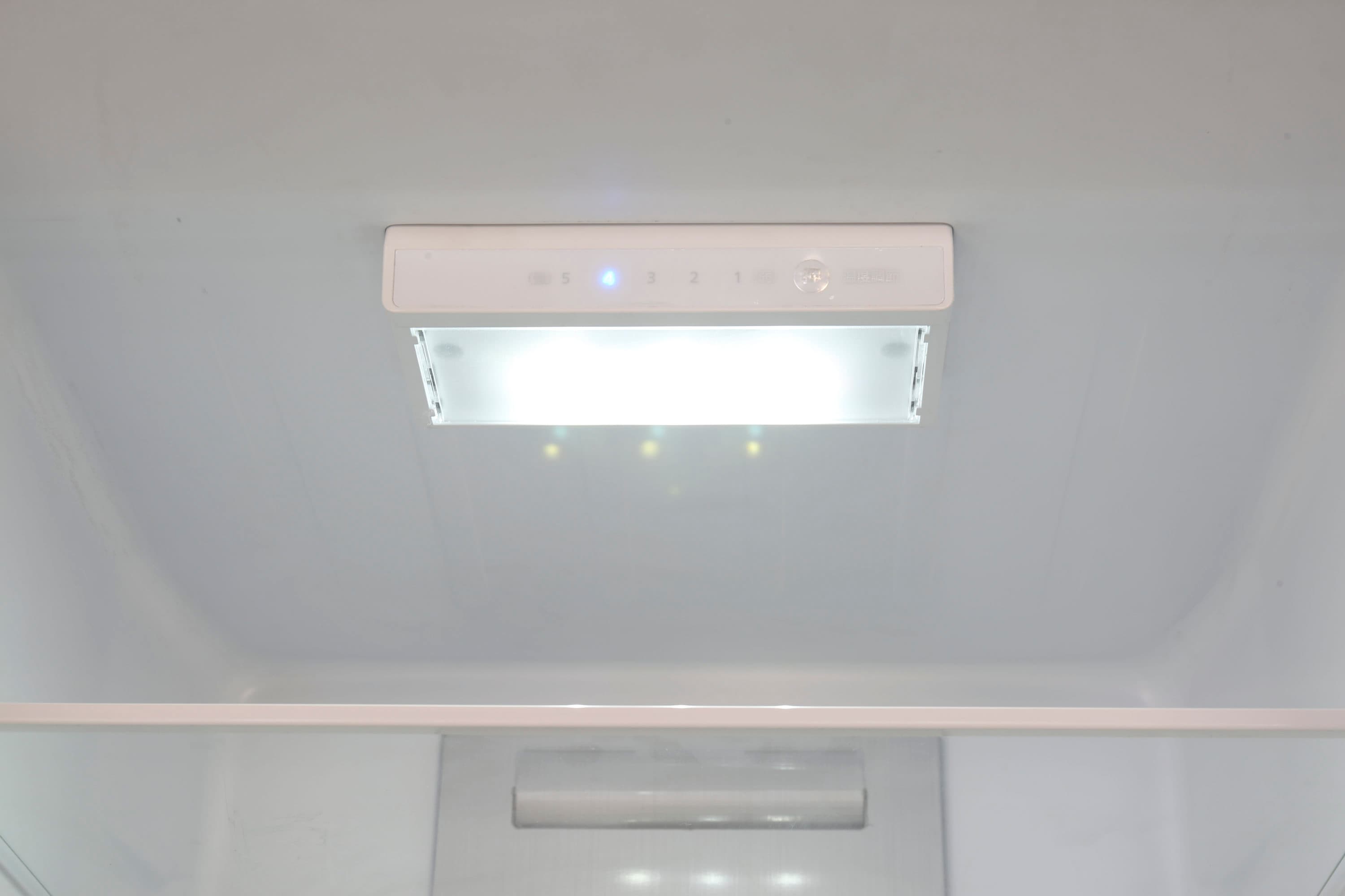 Refrigerador Bottom-Freezer de 10.8 pies cúbicos de Acero Inoxidable, Listo para el Garage, Certificado ENERGY STAR de Equator Advanced Appliances