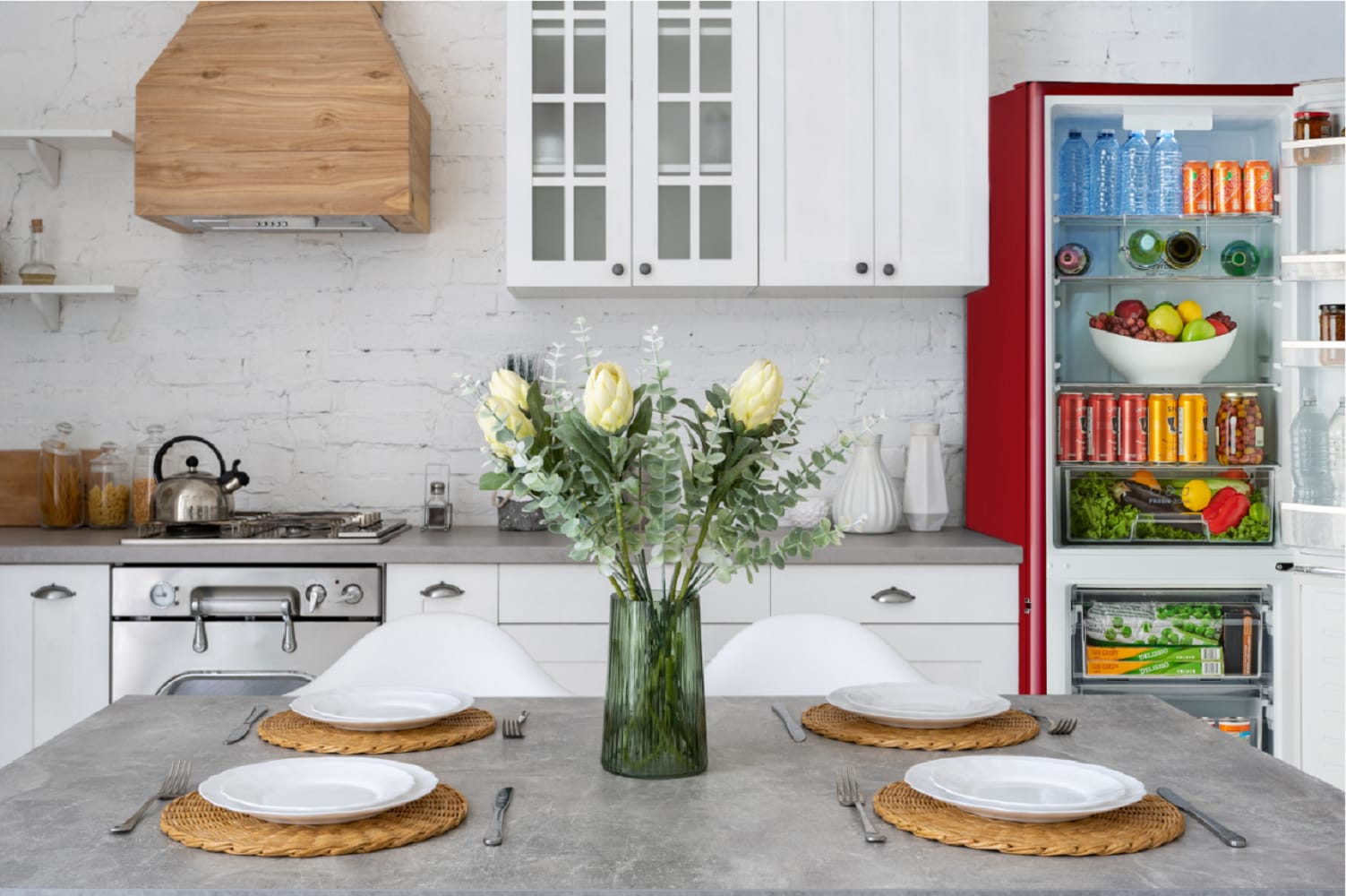 Refrigerador Retro-Mod RM1 de 11 pies cúbicos con congelador inferior de profundidad estándar en color vino tinto (certificación ENERGY STAR)