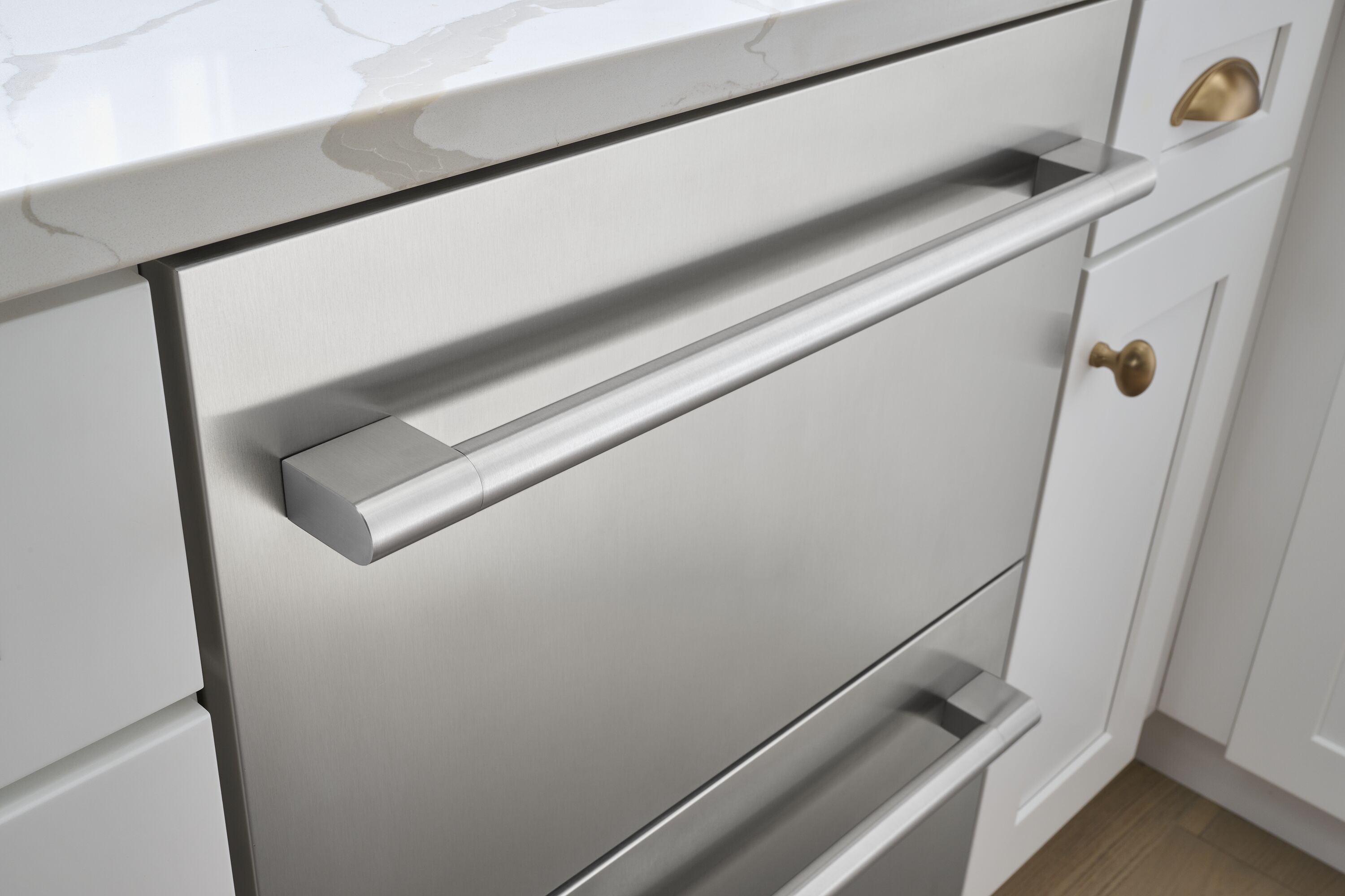 Refrigerador empotrado de 24 pulgadas de doble zona con 2 cajones Zephyr Presrv (Acero inoxidable)
