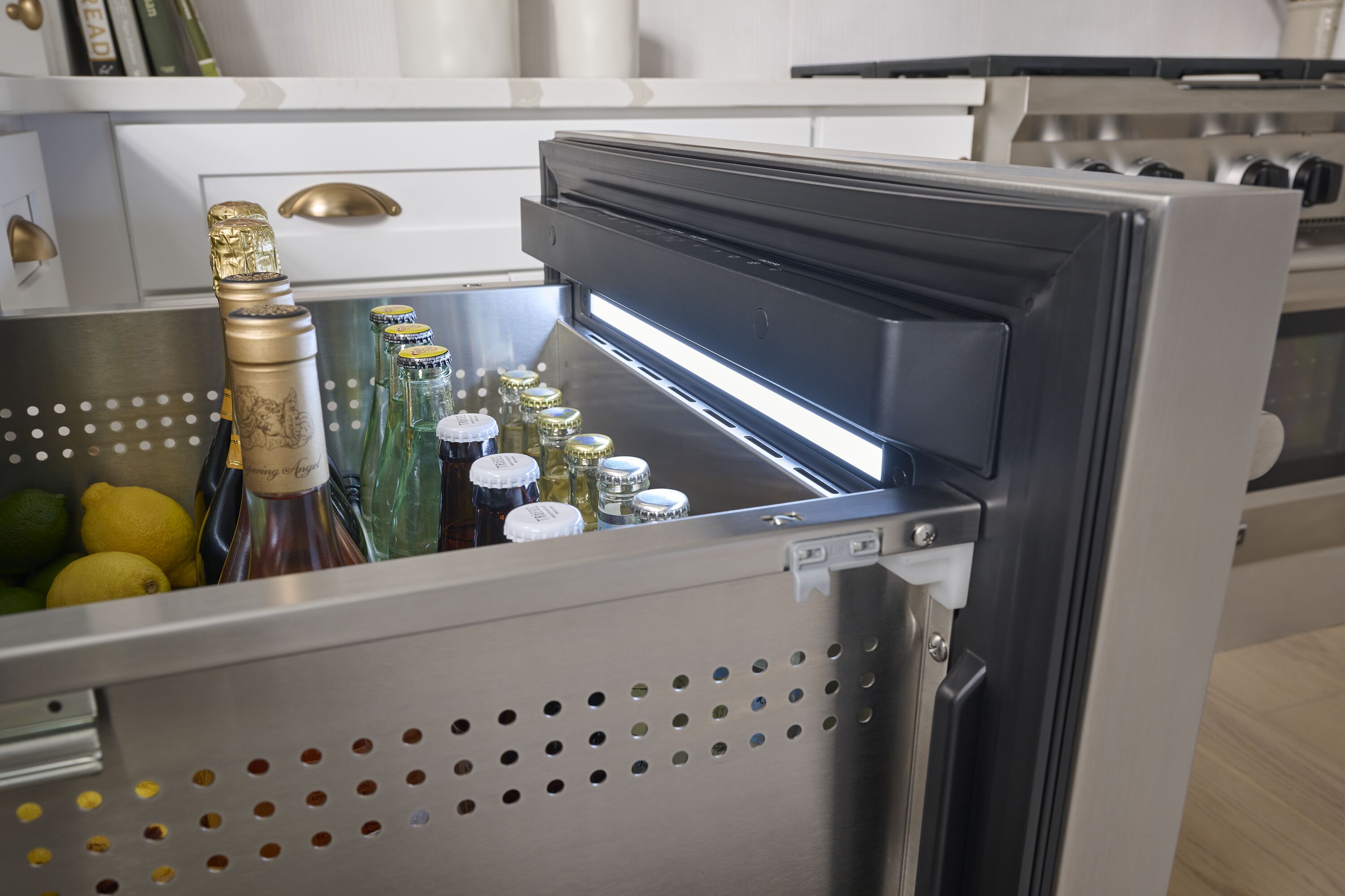Refrigerador empotrado de 24 pulgadas de doble zona con 2 cajones Zephyr Presrv (Acero inoxidable)