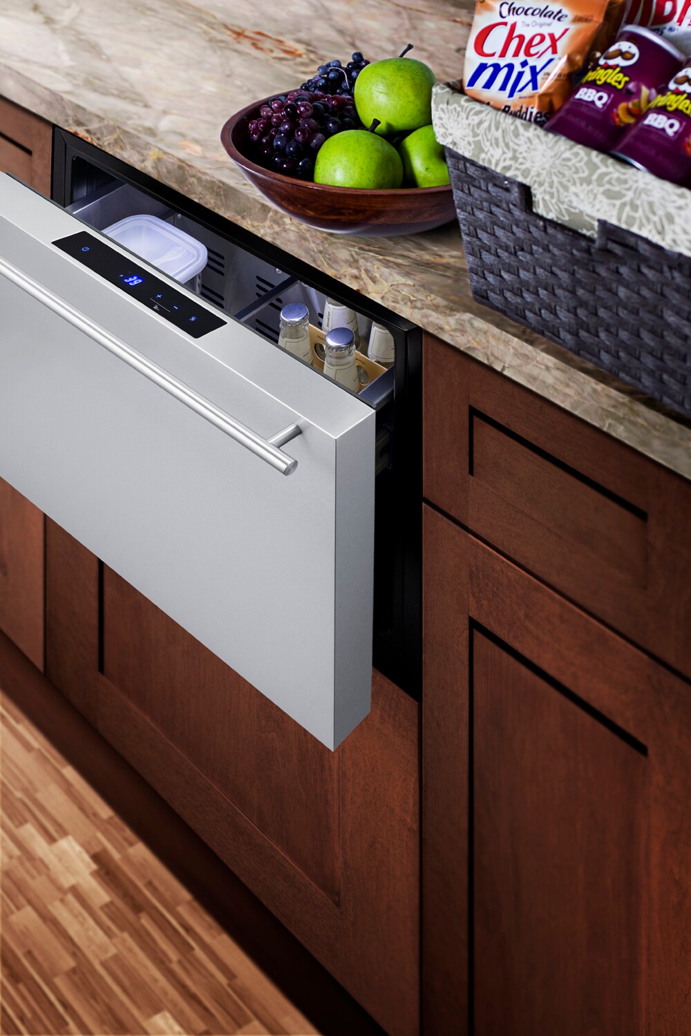 Refrigerador de Cajón de 24 Pulgadas Empotrable o Independiente de Summit Appliance (panel de acero inoxidable listo para la instalación / gabinete negro) SDR24