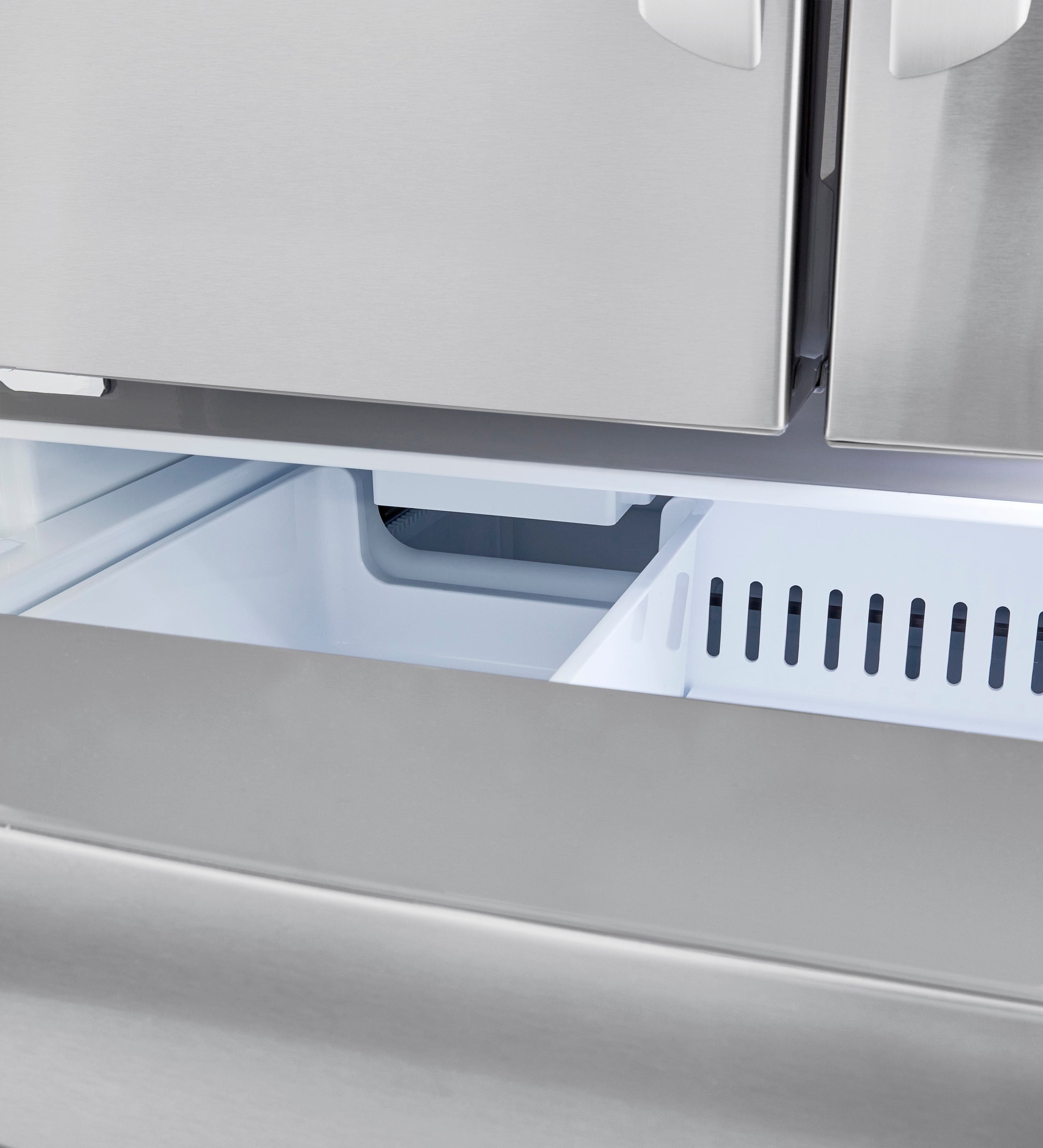 Refrigerador francés de 4 puertas con fabricador doble de hielo y dispensador de agua y hielo - LG con tecnología WiFi inteligente y hielo artesanal de profundidad estándar de 27.8 pies cúbicos con certificación ENERGY STAR (Acero inoxidable a prueba de manchas PrintProof) LRMXS2806S