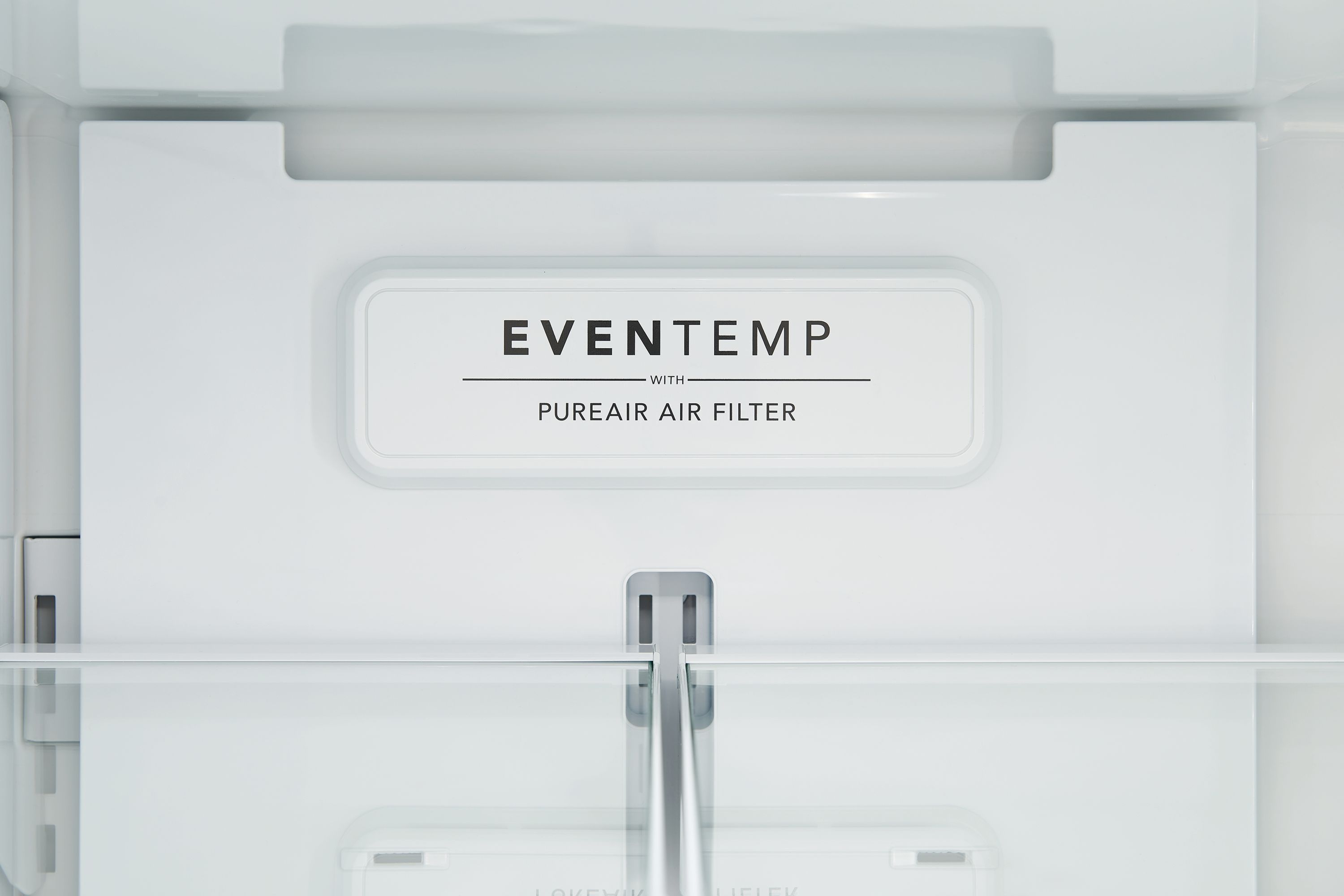 Refrigerador de Puerta Francés de 3 Puertas de 27.8 pies cúbicos de Profundidad Estándar con Fabricador de Hielo, Dispensador de Agua y Hielo (Acero Inoxidable Resistente a Huellas) Certificado ENERGY STAR FRFS282LAF.