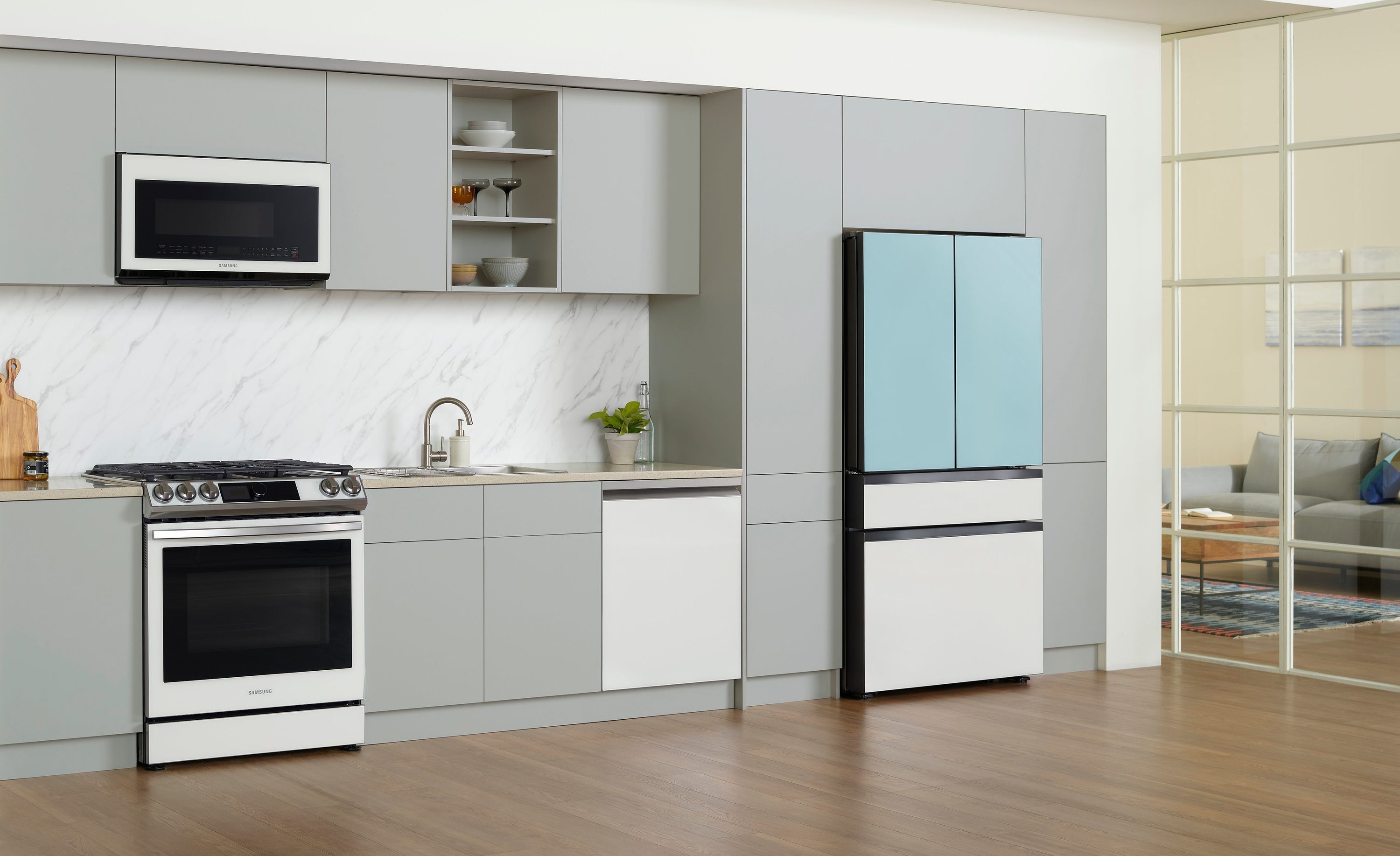 Refrigerador francés de puerta doble inteligente, con fabricador de hielo doble y dispensador de agua, resistente a las huellas dactilares, certificado ENERGY STAR - Samsung Bespoke Profundidad Estándar 28.8 pies cúbicos de capacidad con Puerta dentro de Puerta.