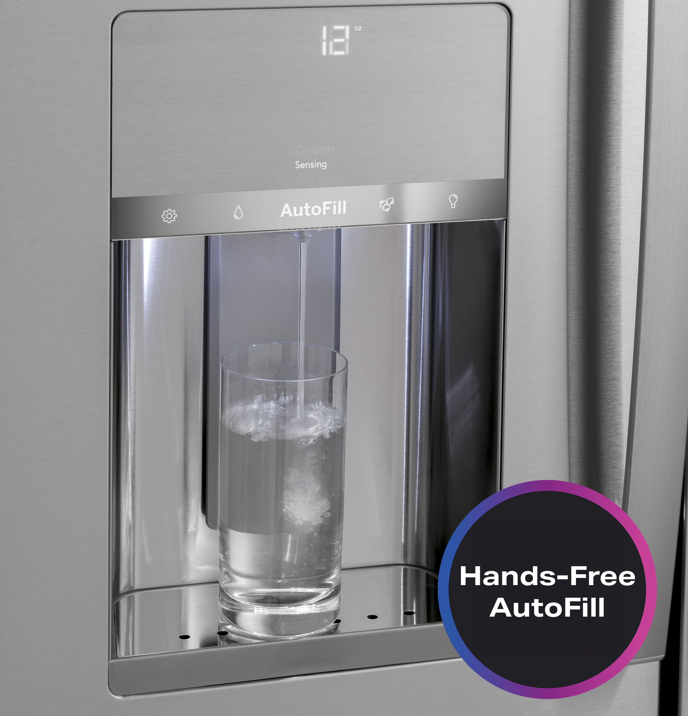 Refrigerador francés de puerta triple GE Profile de profundidad estándar de 27.9 pies cúbicos con fabricador de hielo, dispensador de agua y hielo y puerta dentro de puerta (acero inoxidable) Certificación ENERGY STAR.
