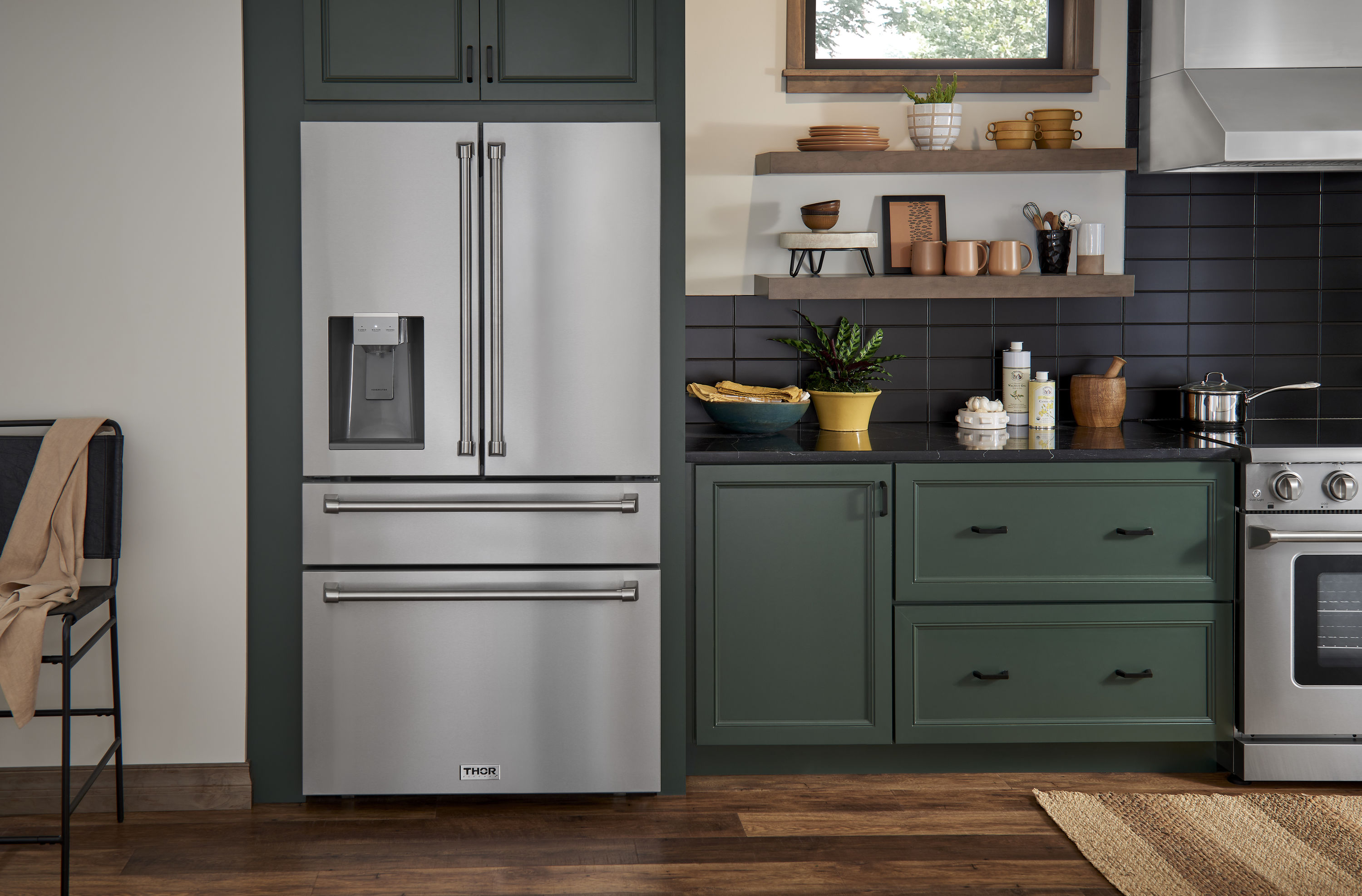 Refrigerador francés de 4 puertas de acero inoxidable de 22 pies cúbicos de profundidad de mostrador de thor kitchen con fabricante de hielo y dispensador de agua e hielo (Certificado ENERGY STAR) TRF3601FD.