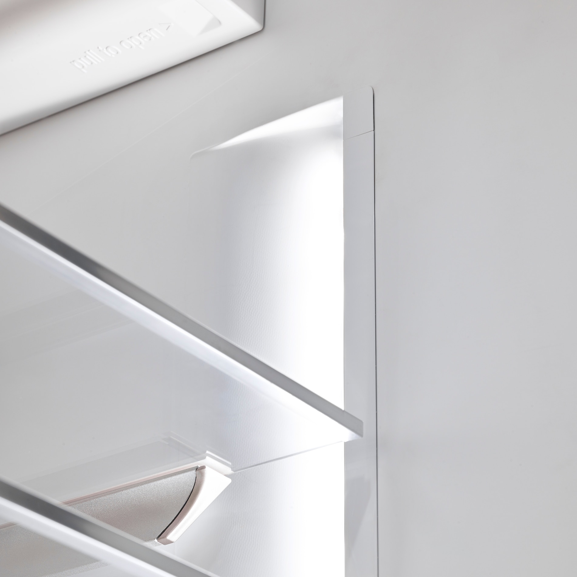 Refrigerador estilo francés de 4 puertas Bosch Serie 800 de 21 pies cúbicos con fabricador de hielo (acero inoxidable) certificado por ENERGY STAR - Profundidad de mostrador B36CL80SNS