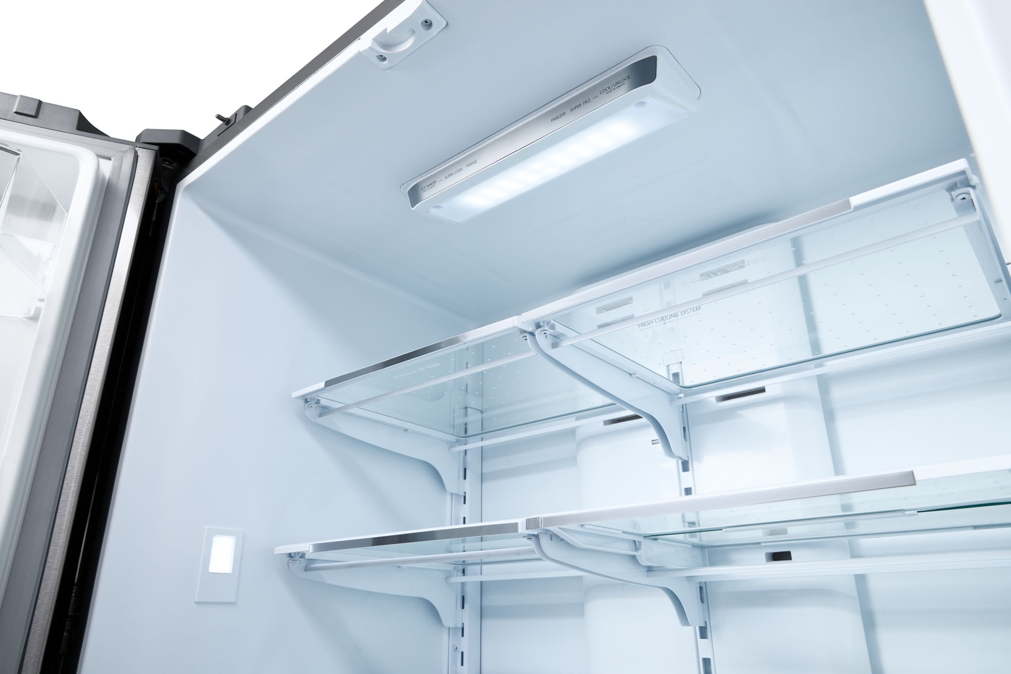 Refrigerador Francés de 4 puertas Thor Kitchen Counter-Depth de 22.5 pies cúbicos con dispensador de hielo (acero inoxidable) Certificado ENERGY STAR TRF3602
