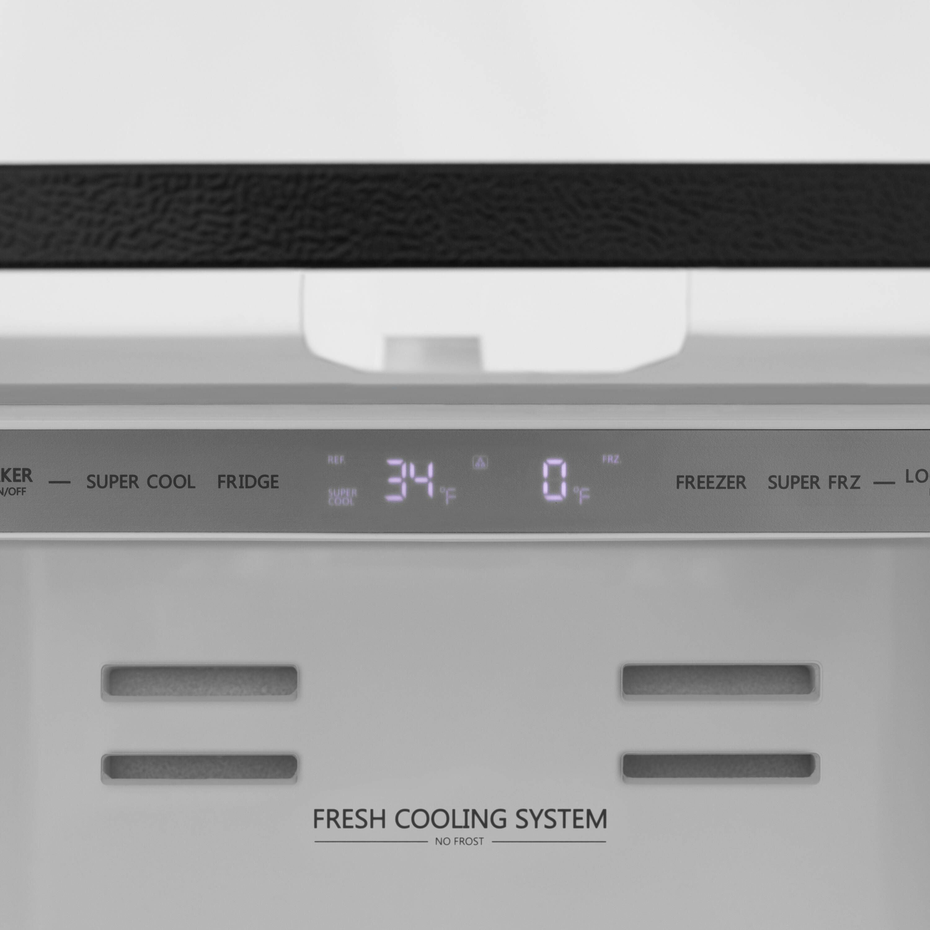 Refrigerador de Puerta Francesa de 4 Puertas ZLINE KITCHEN & BATH Edición Autógrafo de Profundidad de Mostrador de 22.5 pies cúbicos con Fabricador de Hielo (Acero Inoxidable Resistente a las Huellas Dactilares con Detalles en Bronce Champagne) Certificado ENERGY STAR RFMZ-36-CB