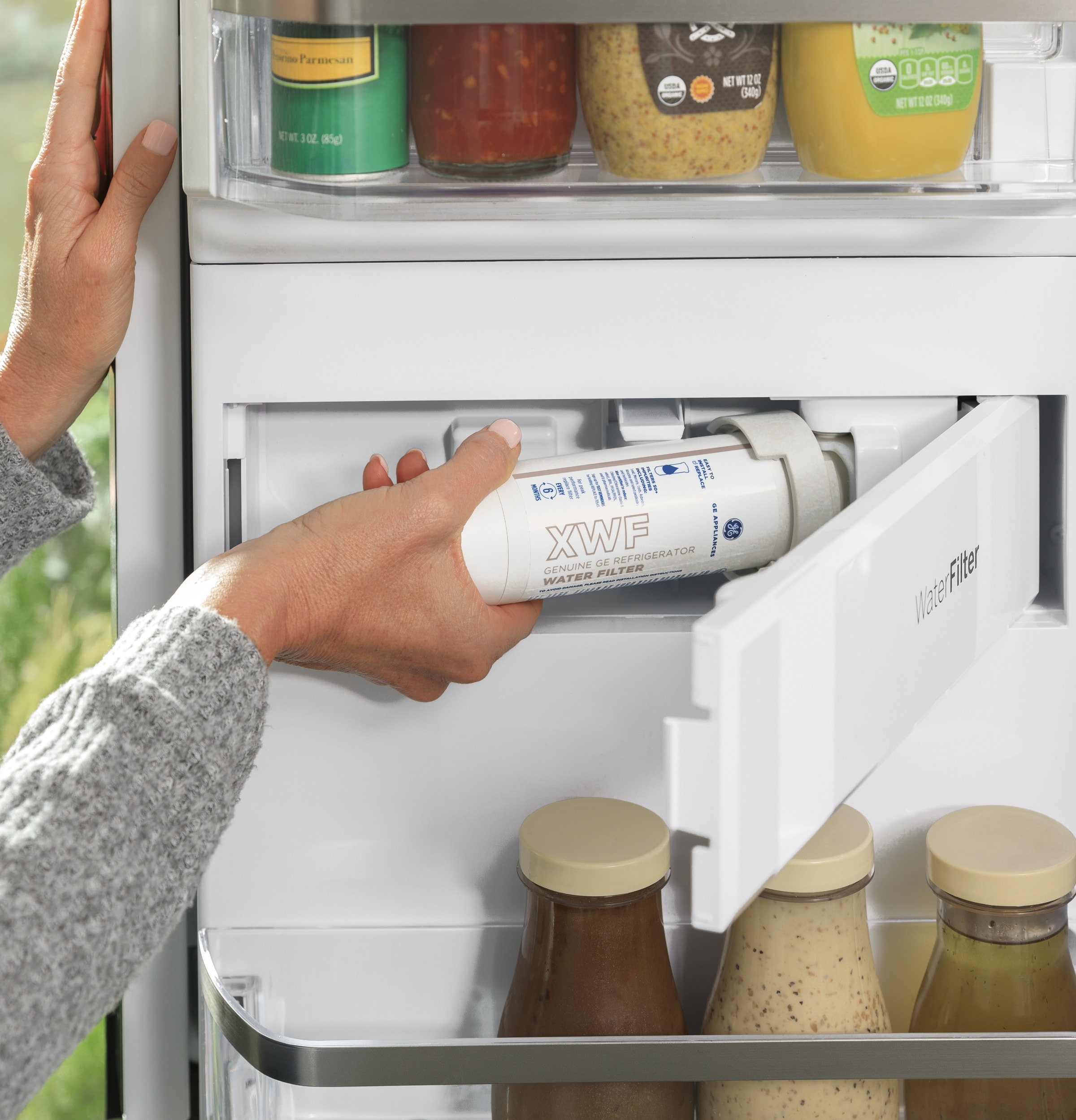 Refrigerador Francés de 4 Puertas de Profundidad Estándar de 27.8 pies cúbicos, Compatible con Smart, con Dispensador de Hielo y Agua ( Acero Inoxidable ) Certificado ENERGY STAR CVE28DP2NS1