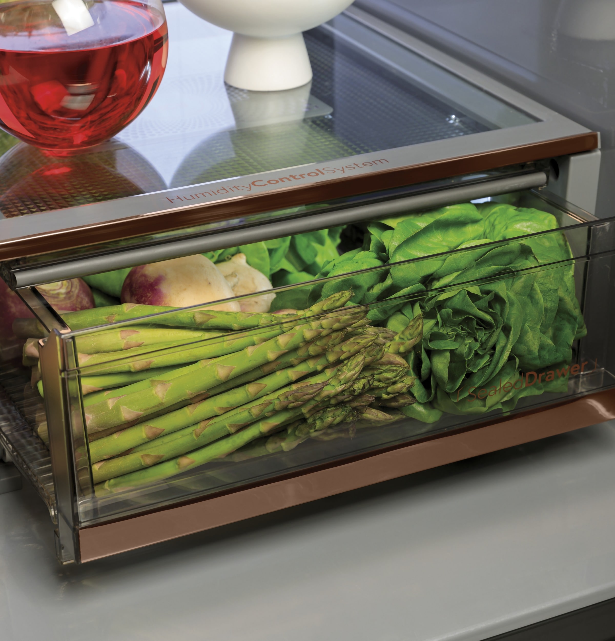 Refrigerador Francés de 4 puertas compatible con Smart, con dispensador de agua e hielo (vidrio platino) - Certificado ENERGY STAR de 27.8 pies cúbicos de profundidad estándar y moderno de vidrio.