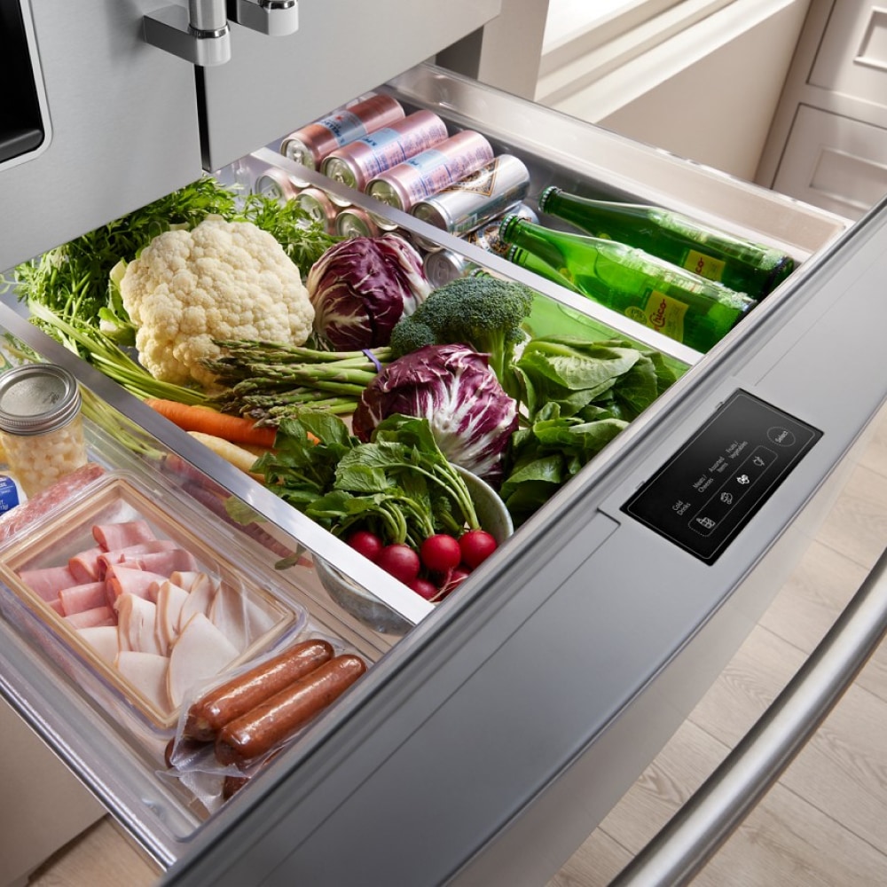 Refrigerador francés de 4 puertas de profundidad estándar de 26.2 pies cúbicos de KitchenAid con fabricador de hielo y dispensador de agua e hielo (acero inoxidable PrintShield) KRMF536RPS.