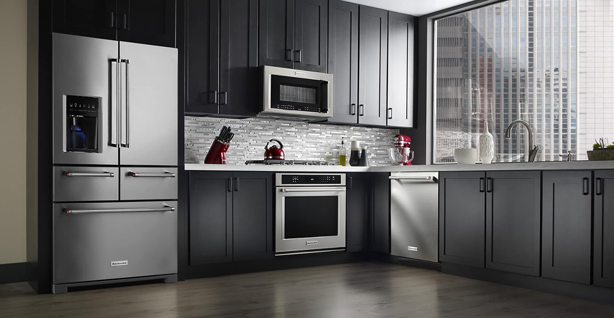 Refrigerador francés de 5 puertas con dispensador de hielo y agua (acero inoxidable) de profundidad estándar de 25.8 pies cúbicos de KitchenAid