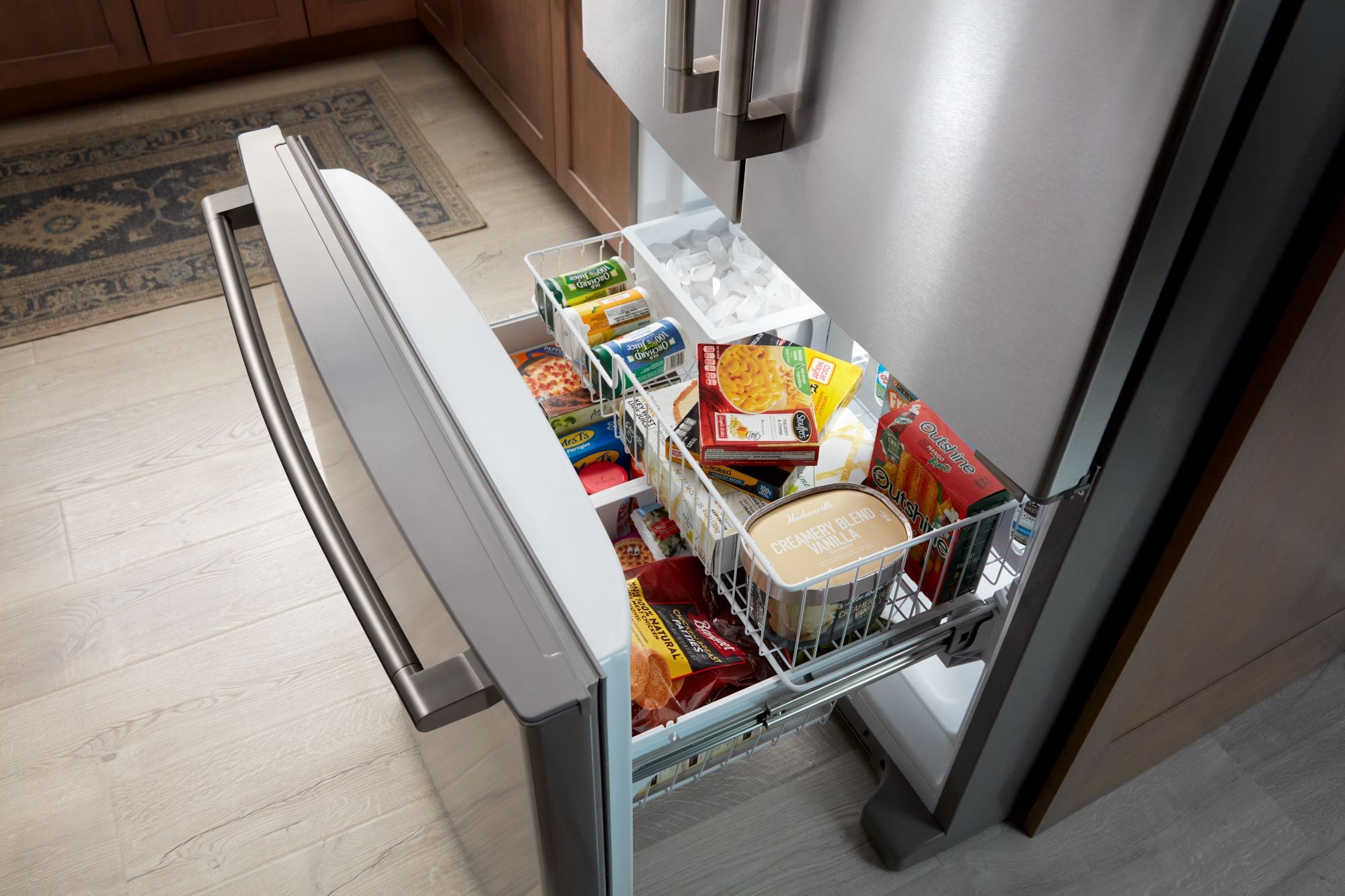 Refrigerador francés de 3 puertas estándar de Maytag con fabricador de hielo de 25.2 pies cúbicos (Acero Inoxidable Resistente a las Huellas Dactilares) MRFF4136RZ