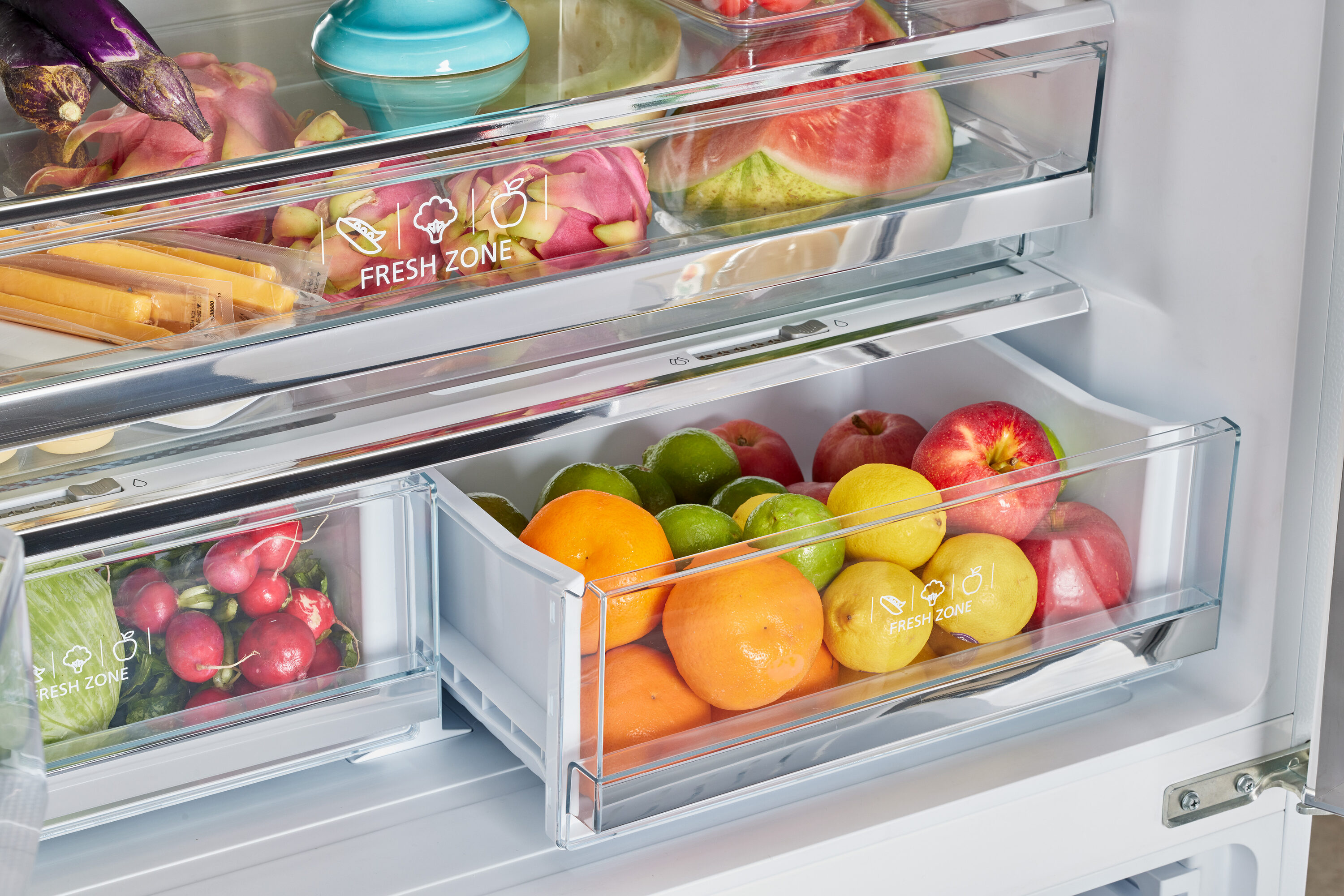 Refrigerador francés de puertas congelador de hielo en color malvavisco UNIQUE Clásico Retro de 21.4 pies cúbicos de profundidad de mostrador con dispensador de hielo. Certificado ENERGY STAR.