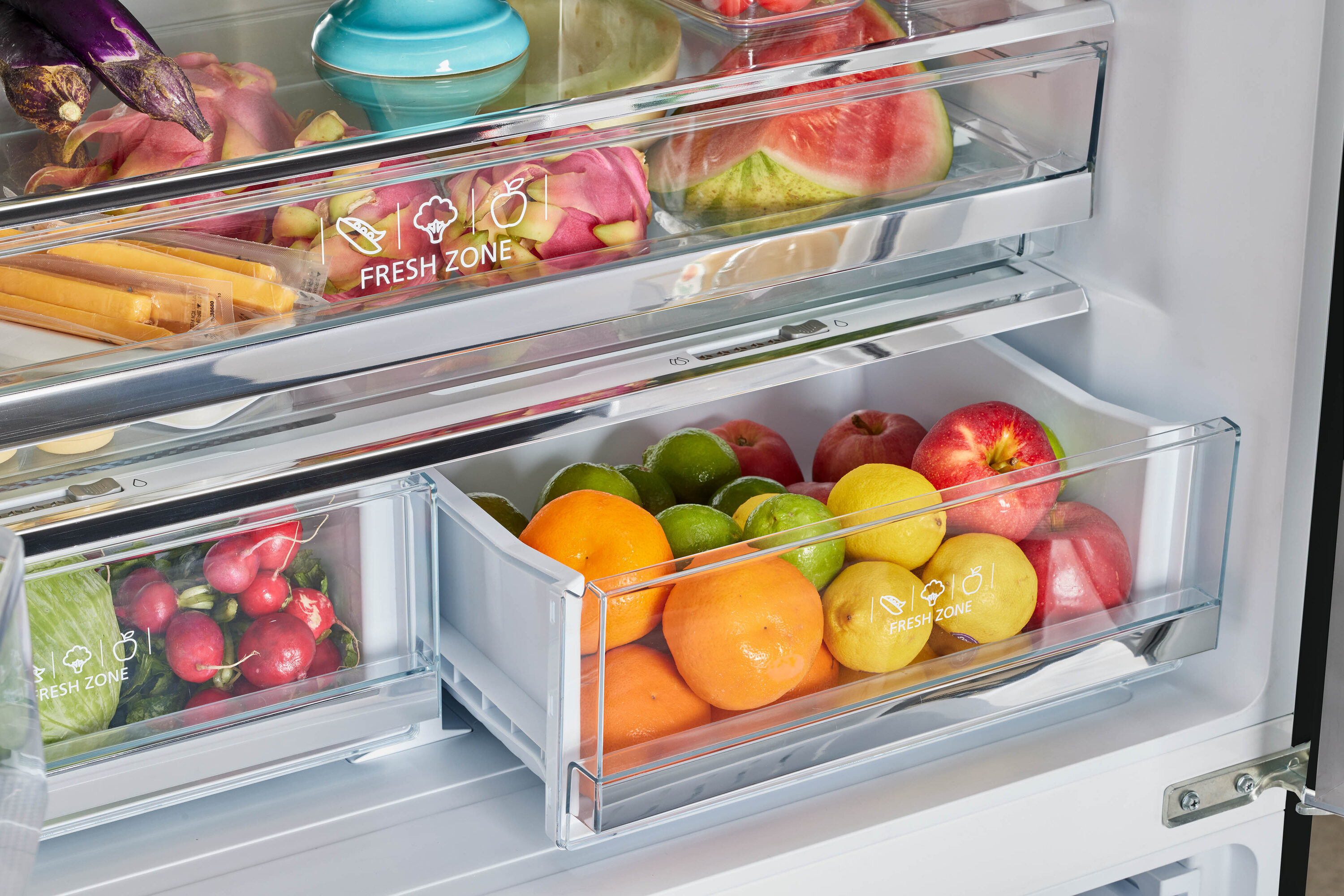 Refrigerador Francés de 3 Puertas Retro Clásico ÚNICO de Profundidad Contrapesada de 21.4 pies cúbicos con Fabricador y Dispensador de Hielo (Negro Medianoche) Certificado ENERGY STAR UGP-595L B AC
