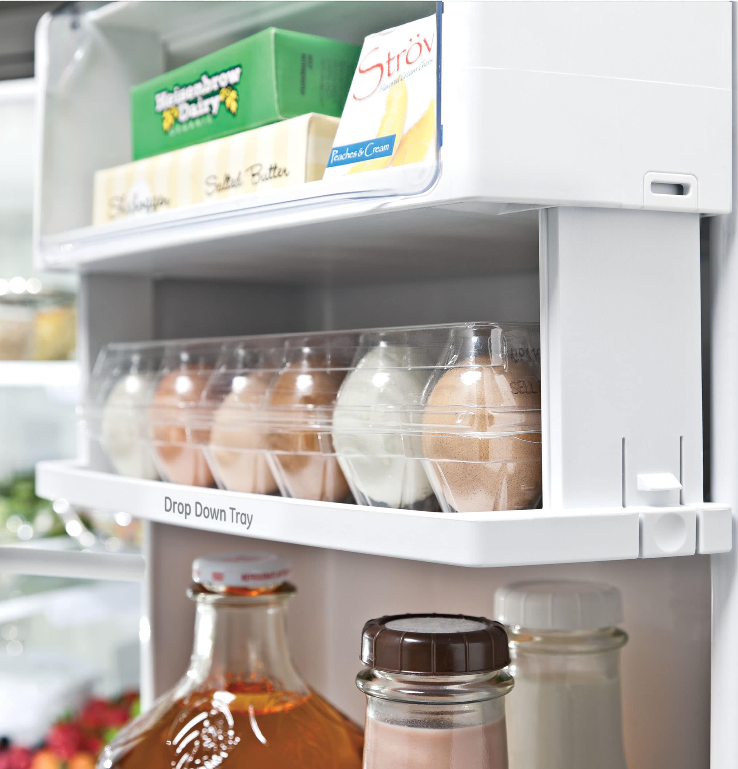Refrigerador GE Profile de puertas francesas con dispensador de hielo y agua (acero inoxidable) certificado por ENERGY STAR, con una capacidad de 22.2 pies cúbicos y profundidad de mostrador.