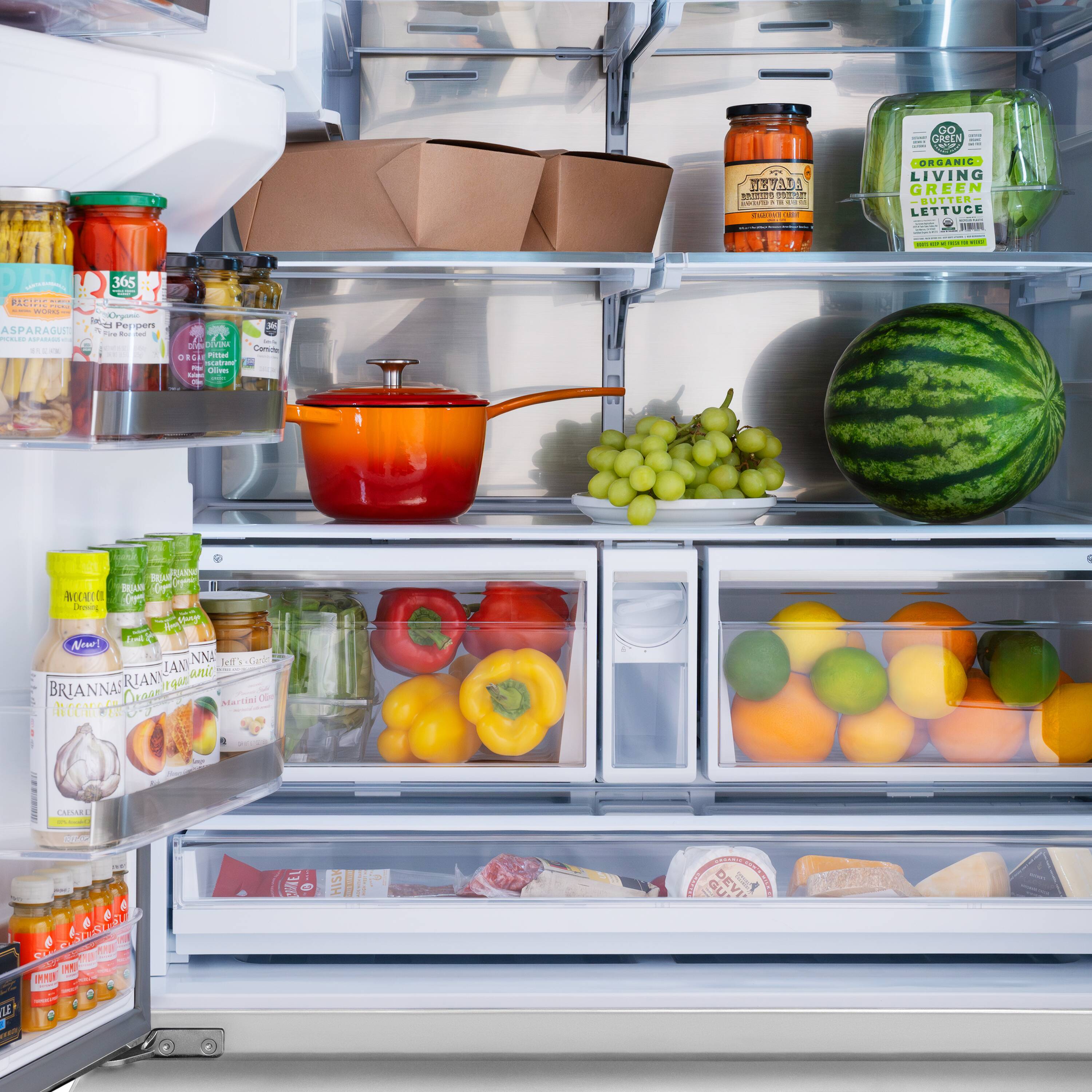 Refrigerador Tipo Francés de 3 Puertas con Dispensador de Hielo y Agua (Acero Inoxidable con Mango Negro Mate) con Certificación ENERGY STAR de 28.9 pies cúbicos de Profundidad Estándar de ZLINE KITCHEN & BATH (RSMZ-W-36-MB)